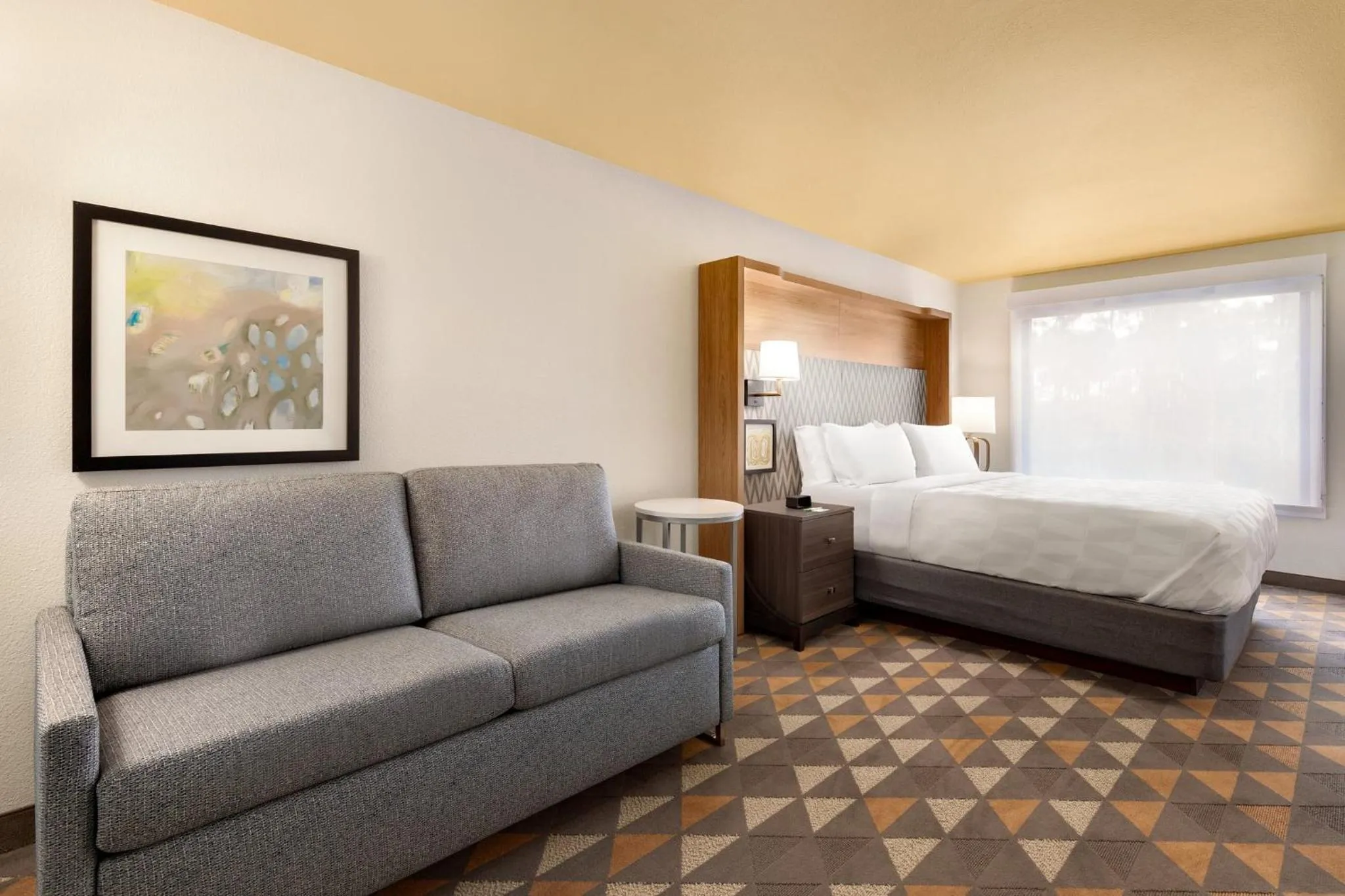 Photo of the whole room, Bed in Holiday Inn Houston Intercontinental Airport by IHG