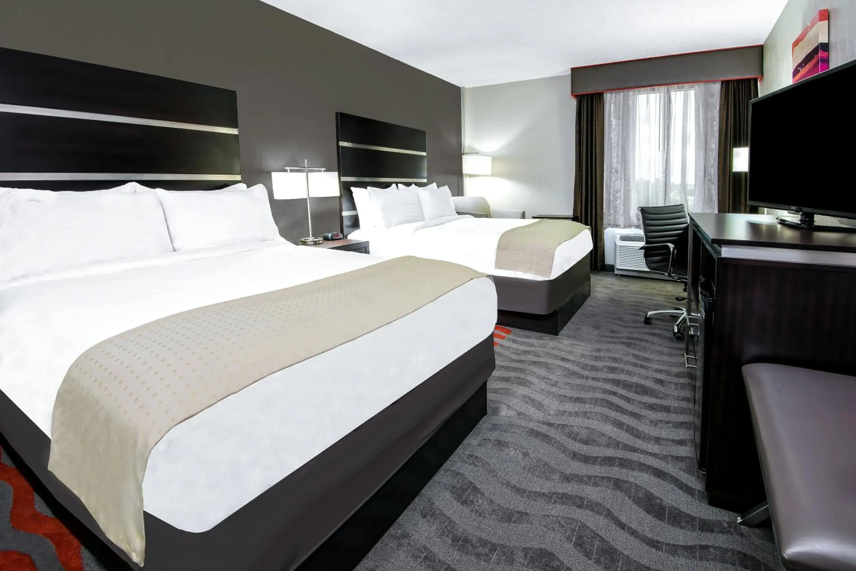 Photo of the whole room, Bed in Holiday Inn Houston SW-Near Sugar Land, an IHG Hotel Photo of the whole room, Bed in Holiday Inn Houston SW-Near Sugar Land, an IHG Hotel