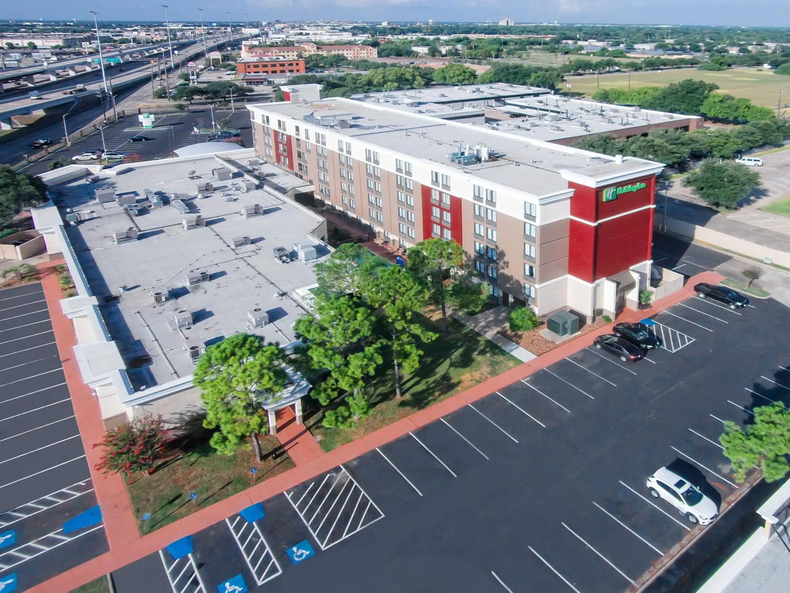 Property building in Holiday Inn Houston SW-Near Sugar Land, an IHG Hotel Property building in Holiday Inn Houston SW-Near Sugar Land, an IHG Hotel