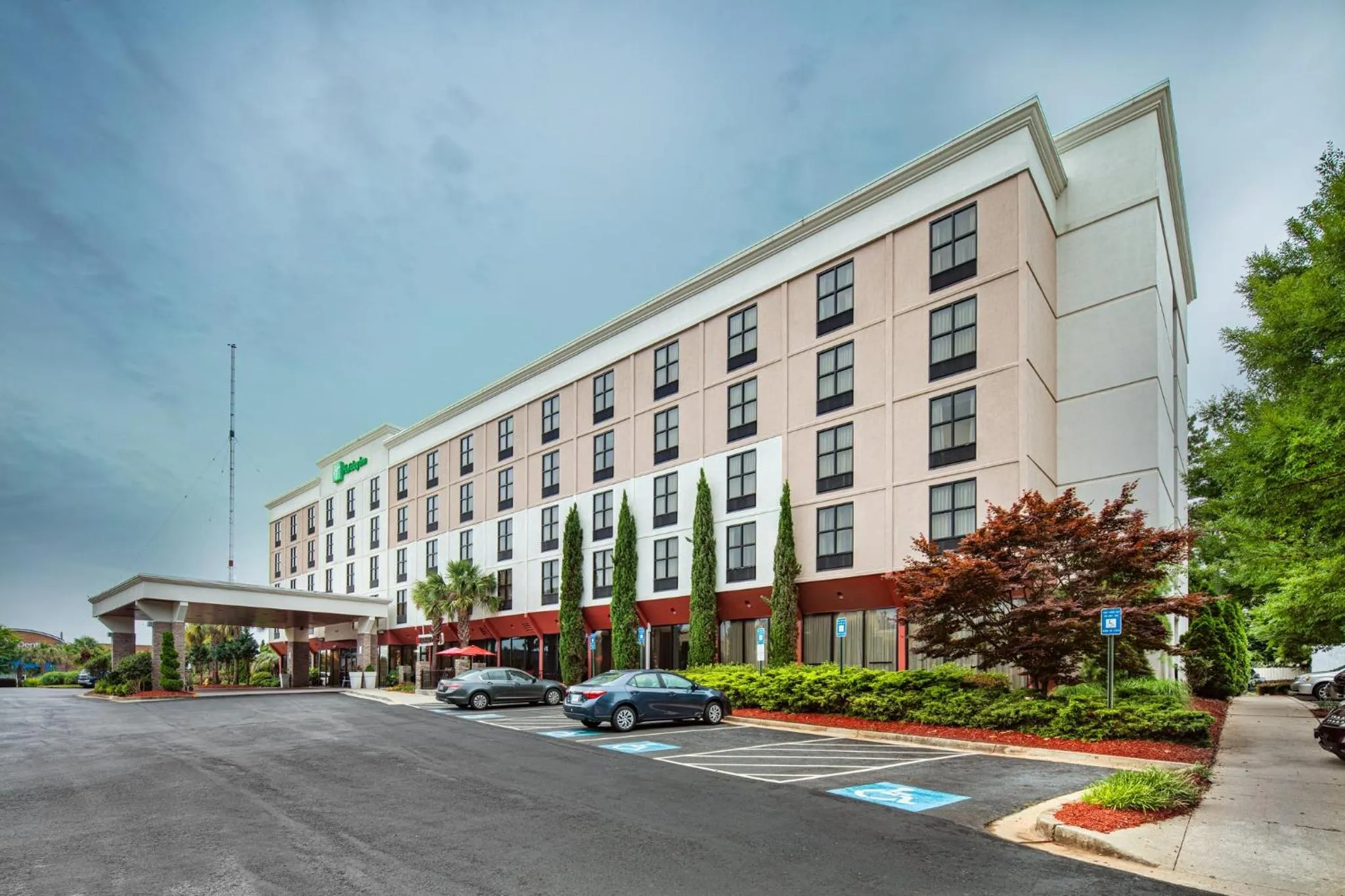 Property building in Holiday Inn Hotel Atlanta-Tucker, a Full Service Hotel