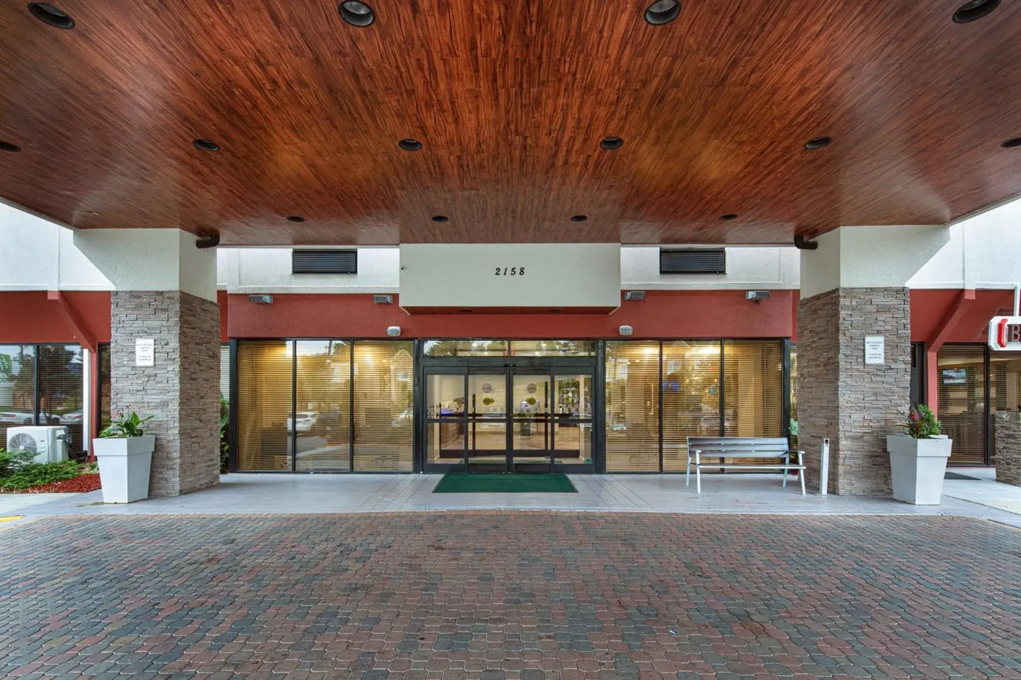 Property building in Holiday Inn Hotel Atlanta-Tucker, a Full Service Hotel Property building in Holiday Inn Hotel Atlanta-Tucker, a Full Service Hotel