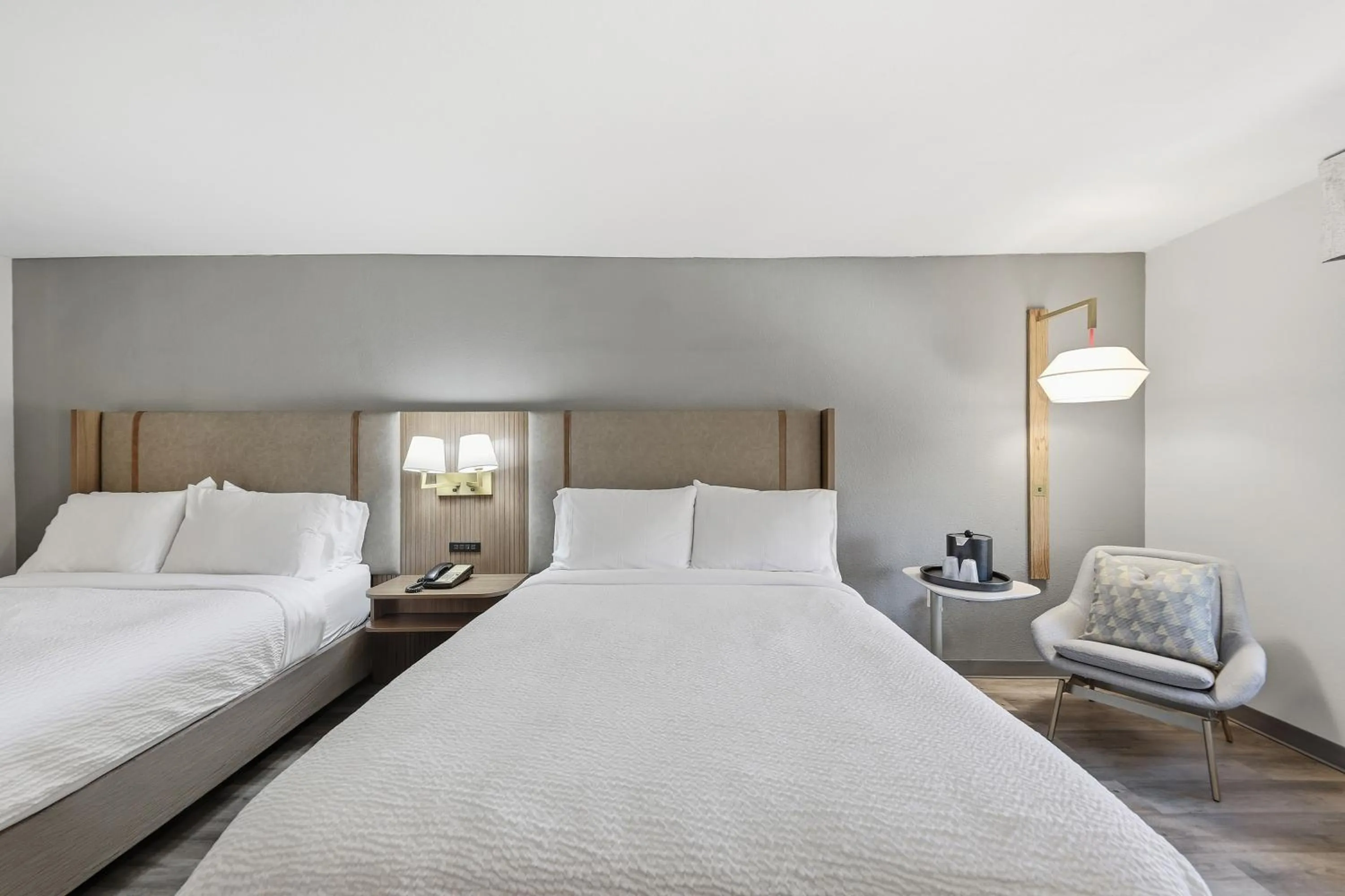 Bed in Holiday Inn Hotel Atlanta-Tucker, a Full Service Hotel