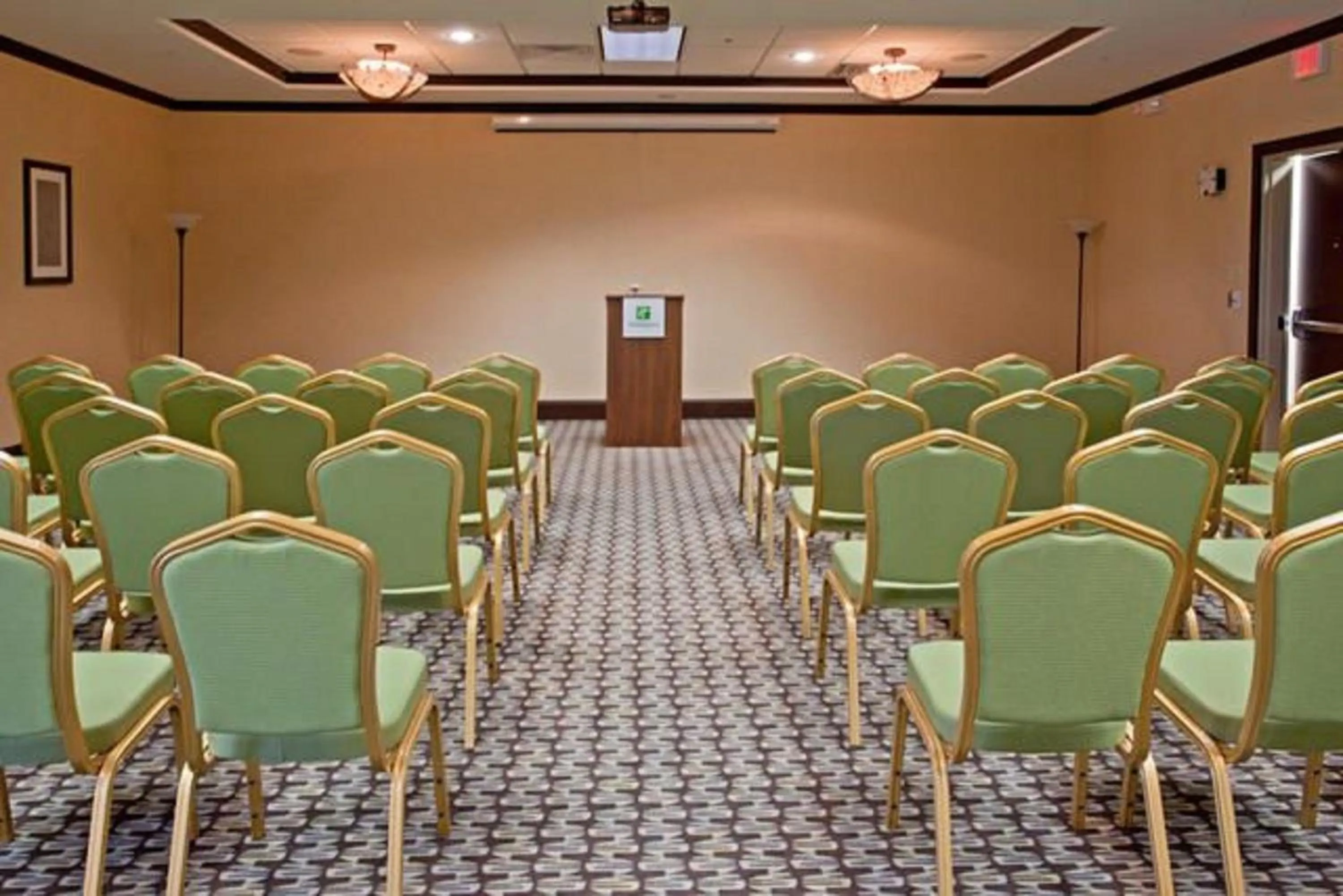 Meeting/conference room in Holiday Inn Hou Energy Corridor Eldridge by IHG