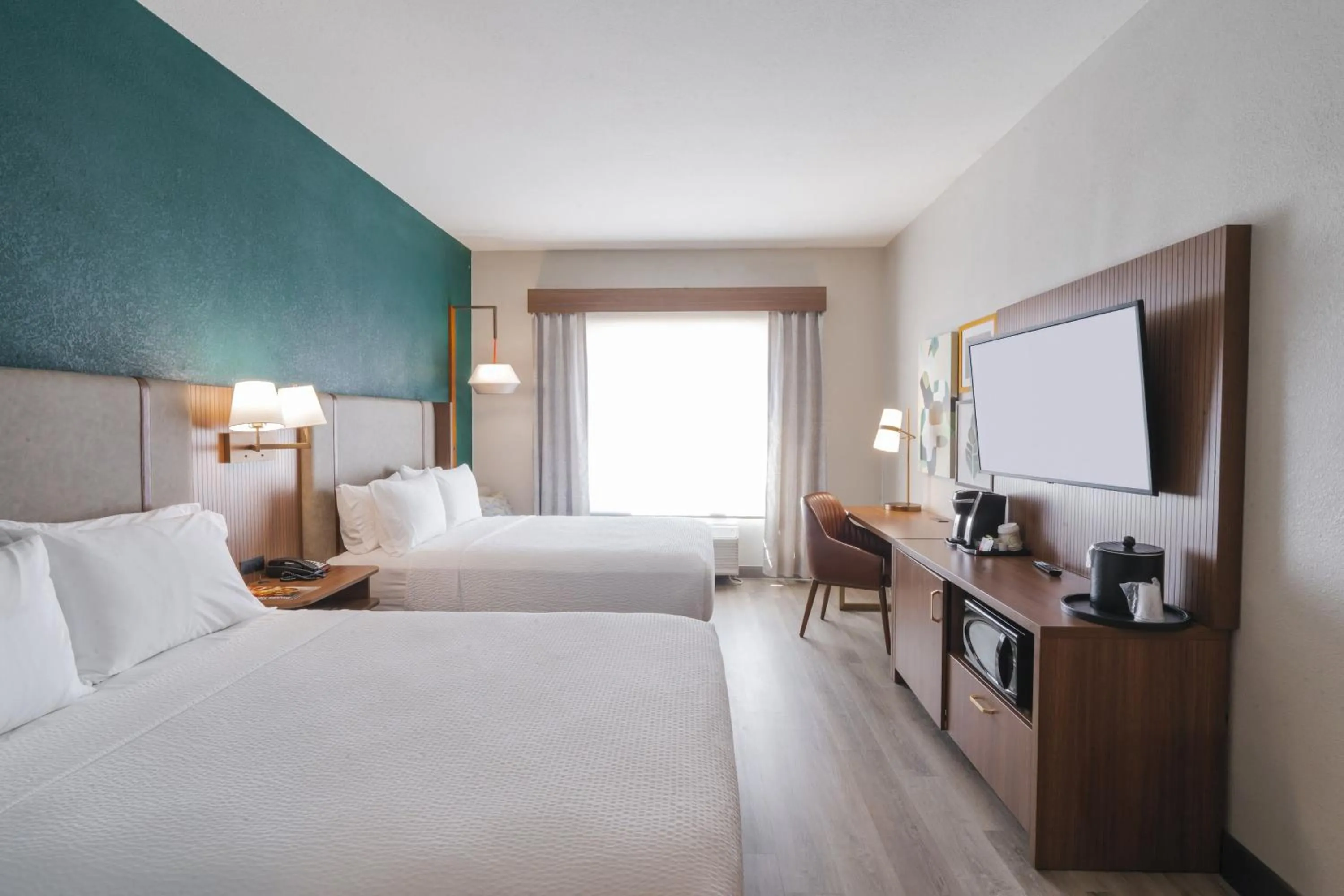 Photo of the whole room, Bed in Holiday Inn Hou Energy Corridor Eldridge by IHG