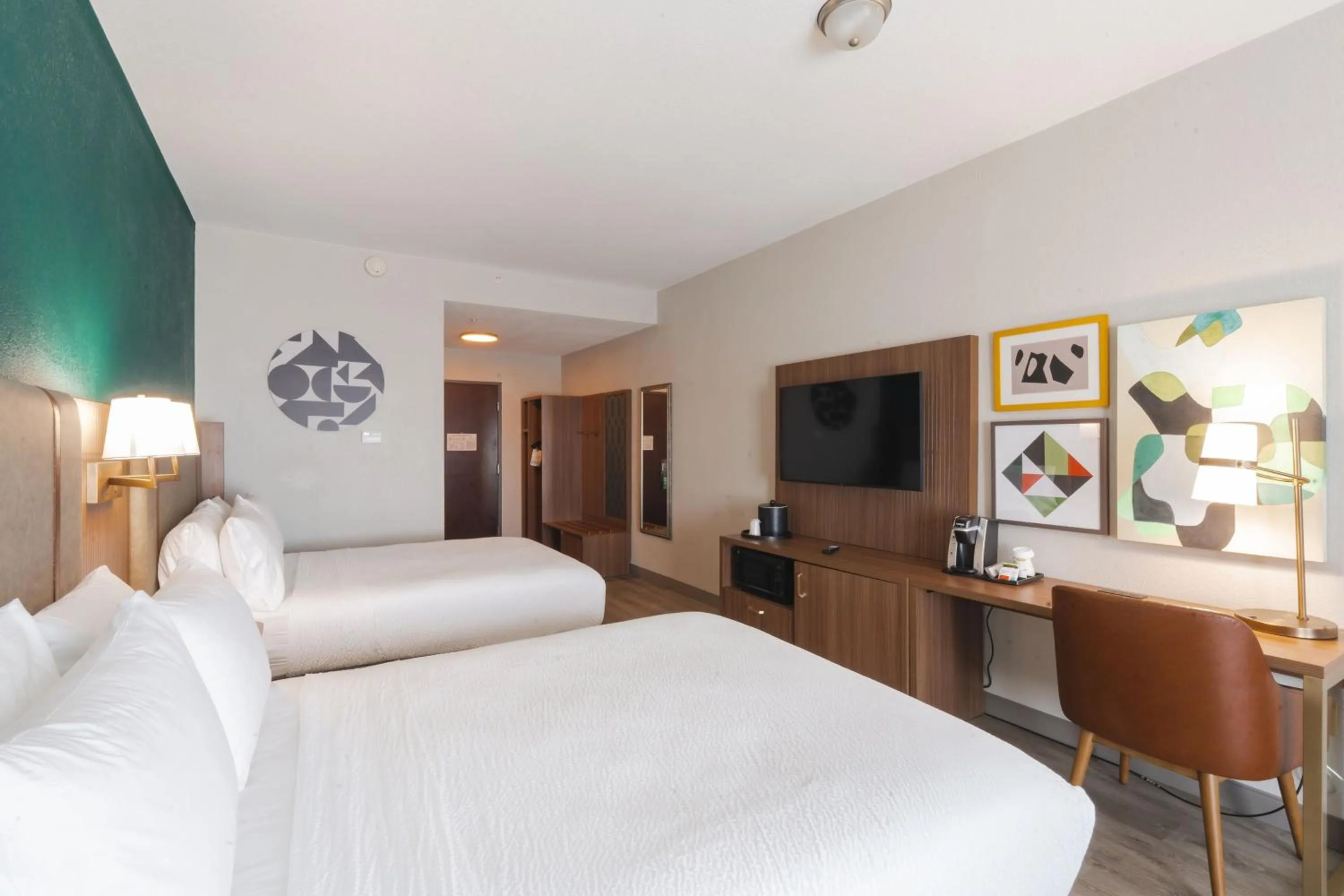 Photo of the whole room, Bed in Holiday Inn Hou Energy Corridor Eldridge by IHG