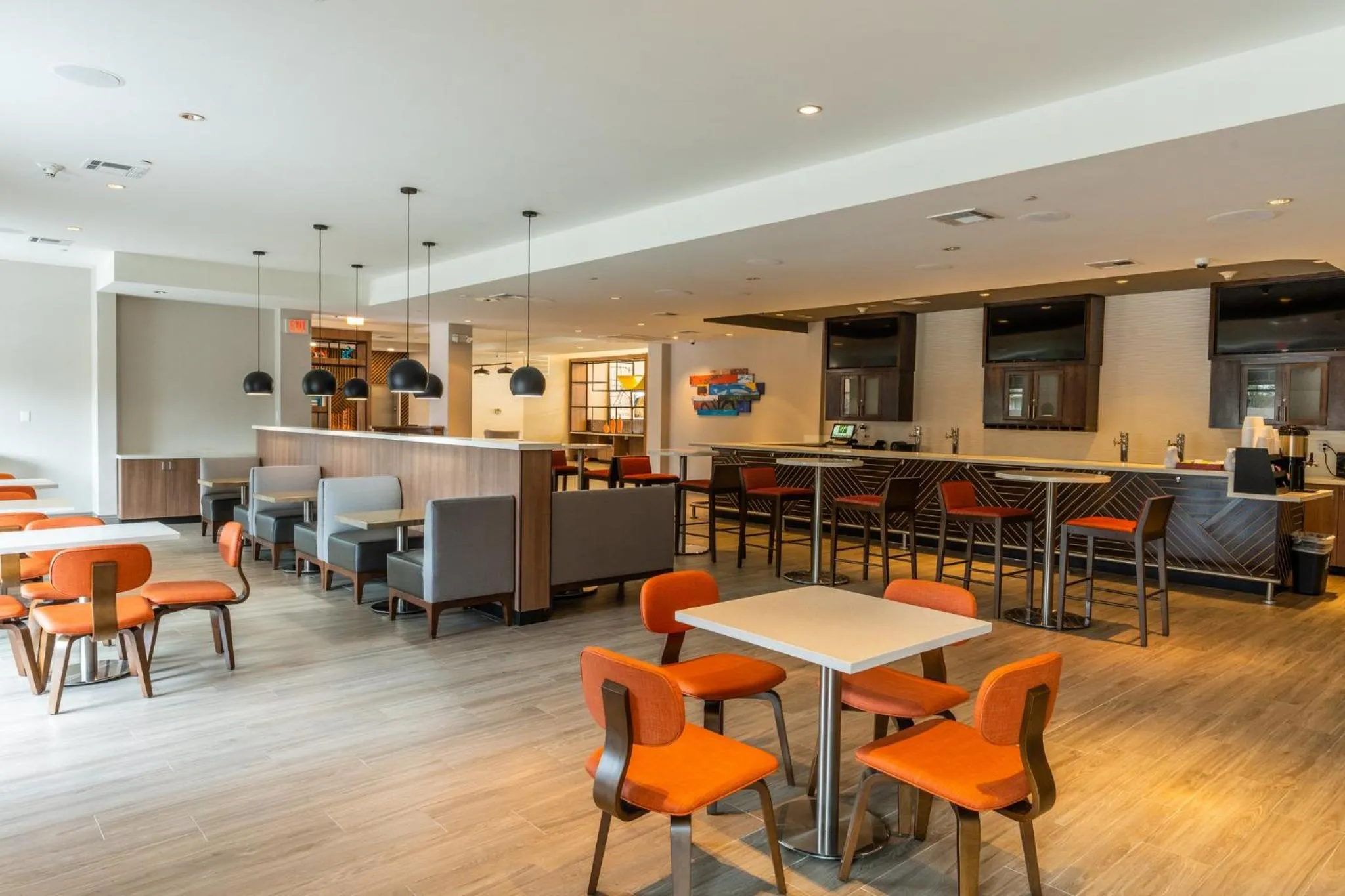 Restaurant/places to eat in Holiday Inn Hou Energy Corridor Eldridge by IHG