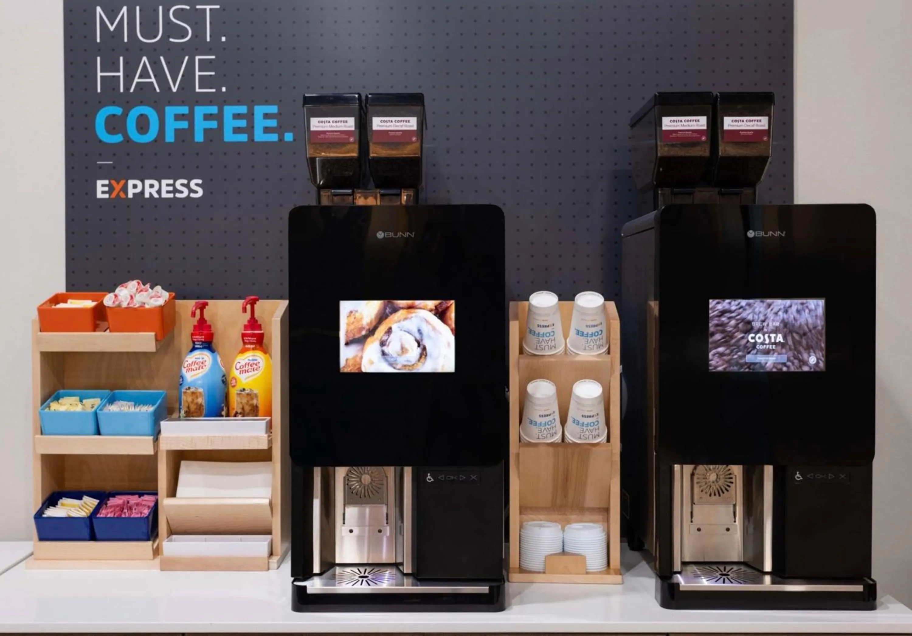 Lobby or reception in Holiday Inn Express Monterey - Cannery Row by IHG