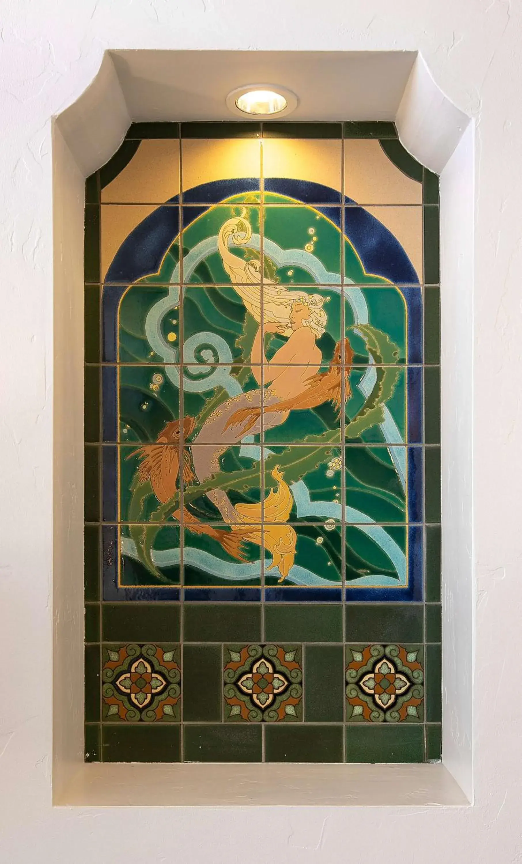 Lobby or reception in Hotel Virginia Santa Barbara, Tapestry Collection by Hilton Lobby or reception in Hotel Virginia Santa Barbara, Tapestry Collection by Hilton