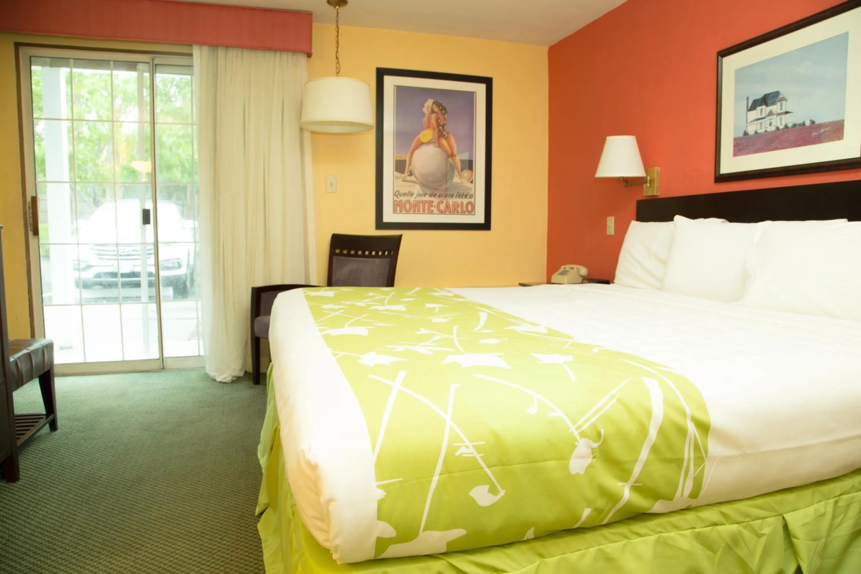 Deluxe King Room in UNCOMMONER HOTEL by Reverie Boutique Collection