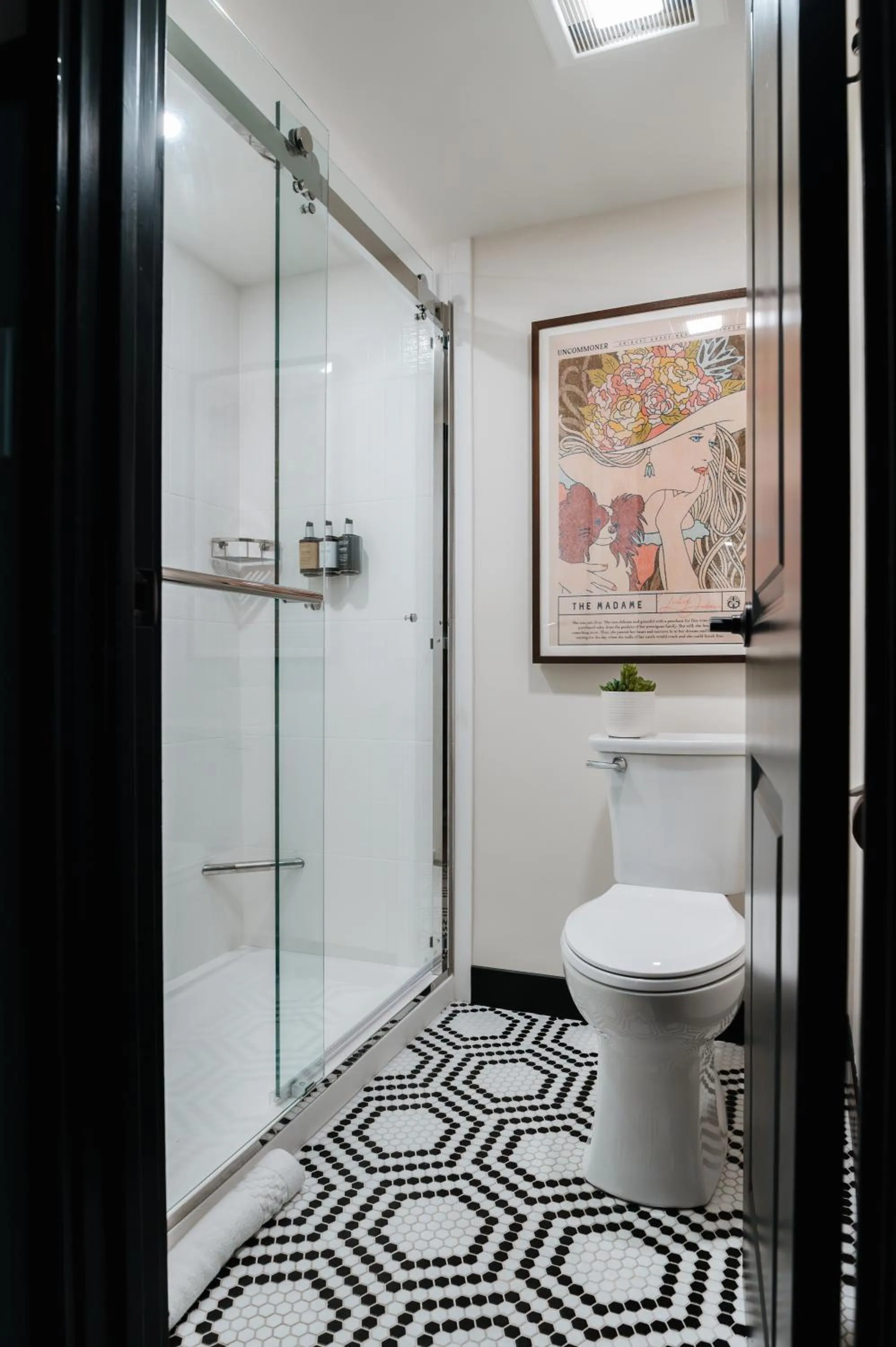 Bathroom in UNCOMMONER HOTEL by Reverie Boutique Collection