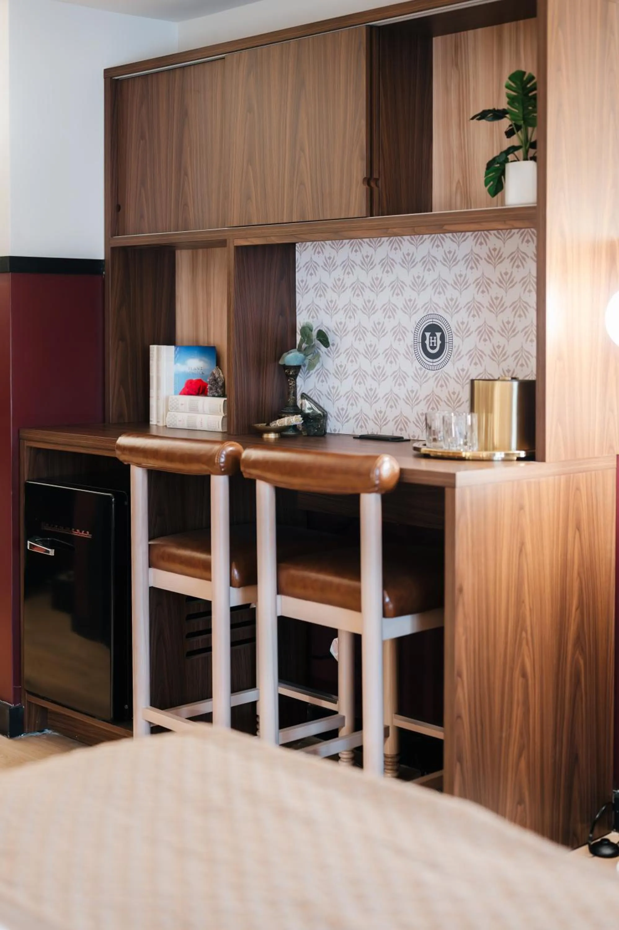 Coffee/tea facilities in UNCOMMONER HOTEL by Reverie Boutique Collection