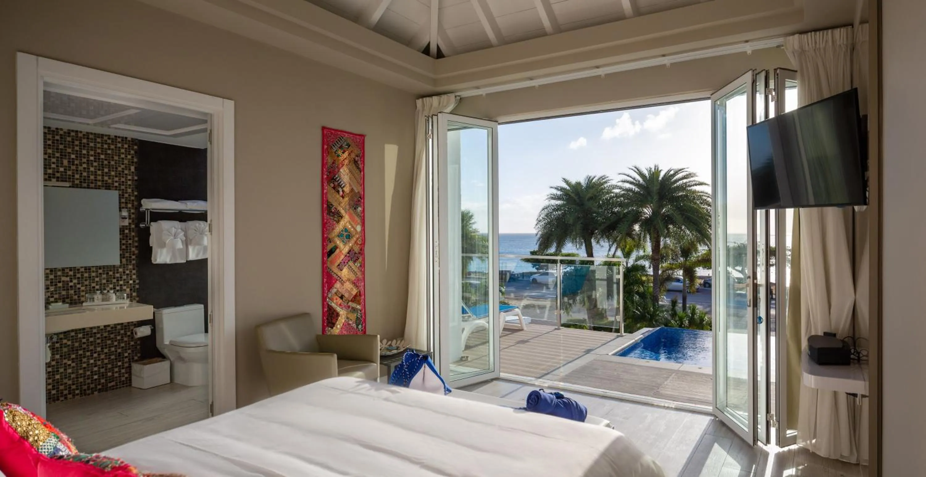 View (from property/room), Bed in Ocean Z Boutique Hotel