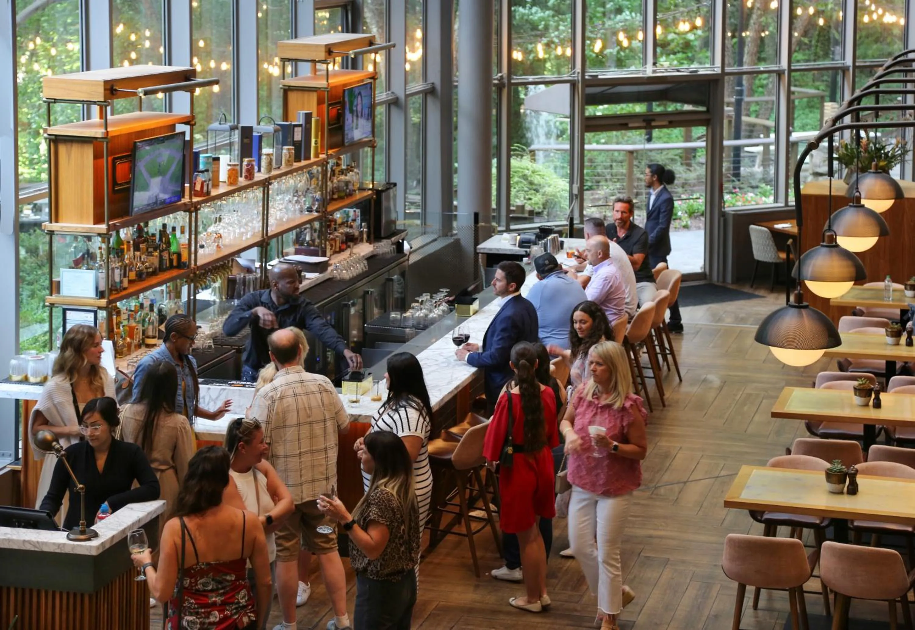 Restaurant/places to eat in Crowne Plaza Atlanta Perimeter at Ravinia by IHG