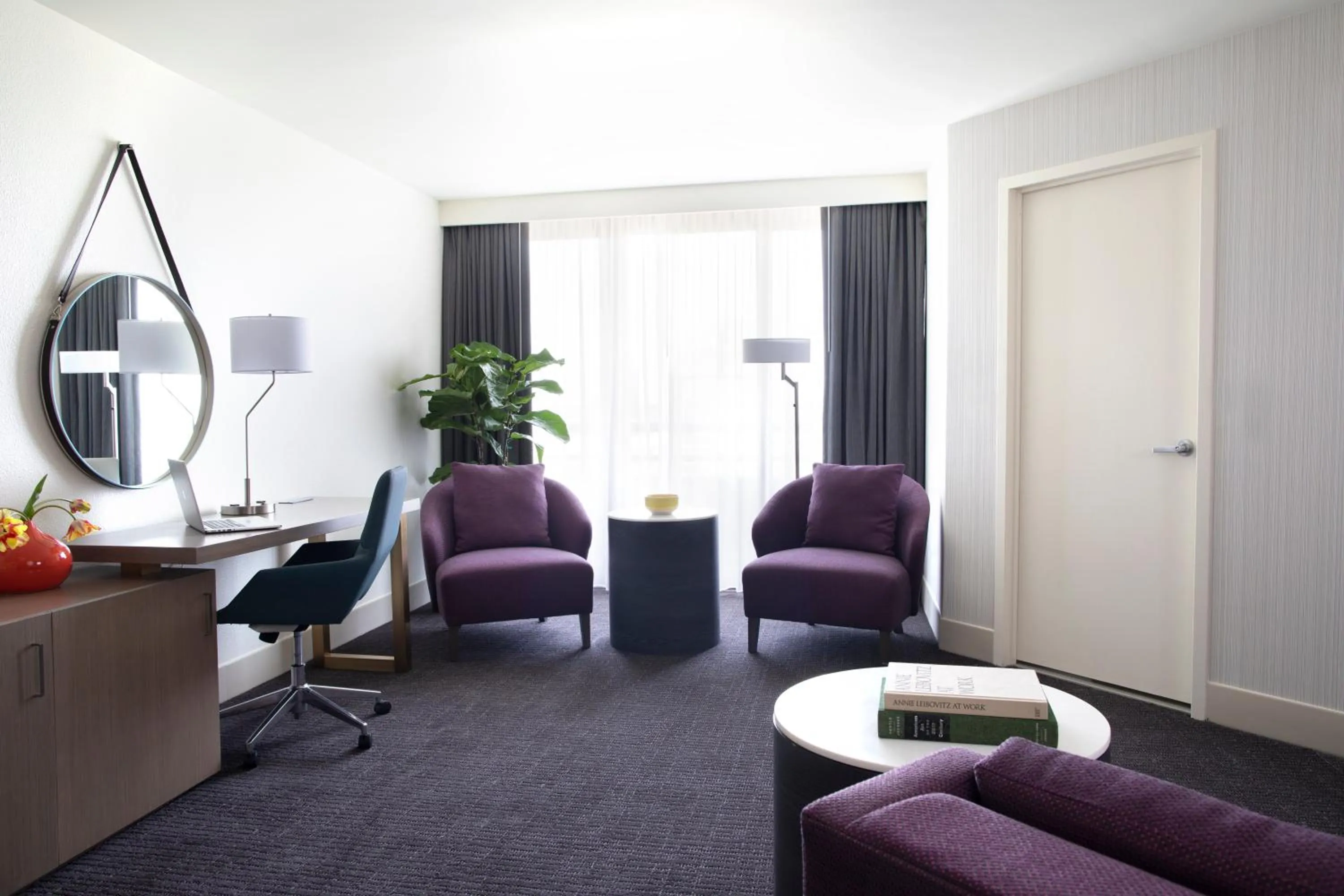 Photo of the whole room in Crowne Plaza Atlanta Perimeter at Ravinia by IHG