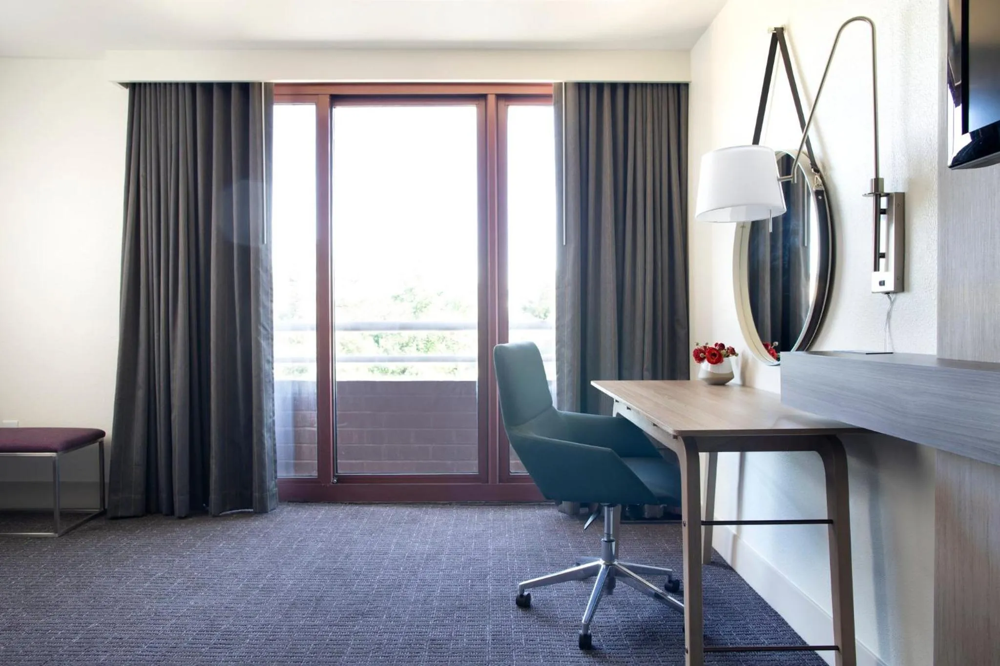 Photo of the whole room in Crowne Plaza Atlanta Perimeter at Ravinia by IHG