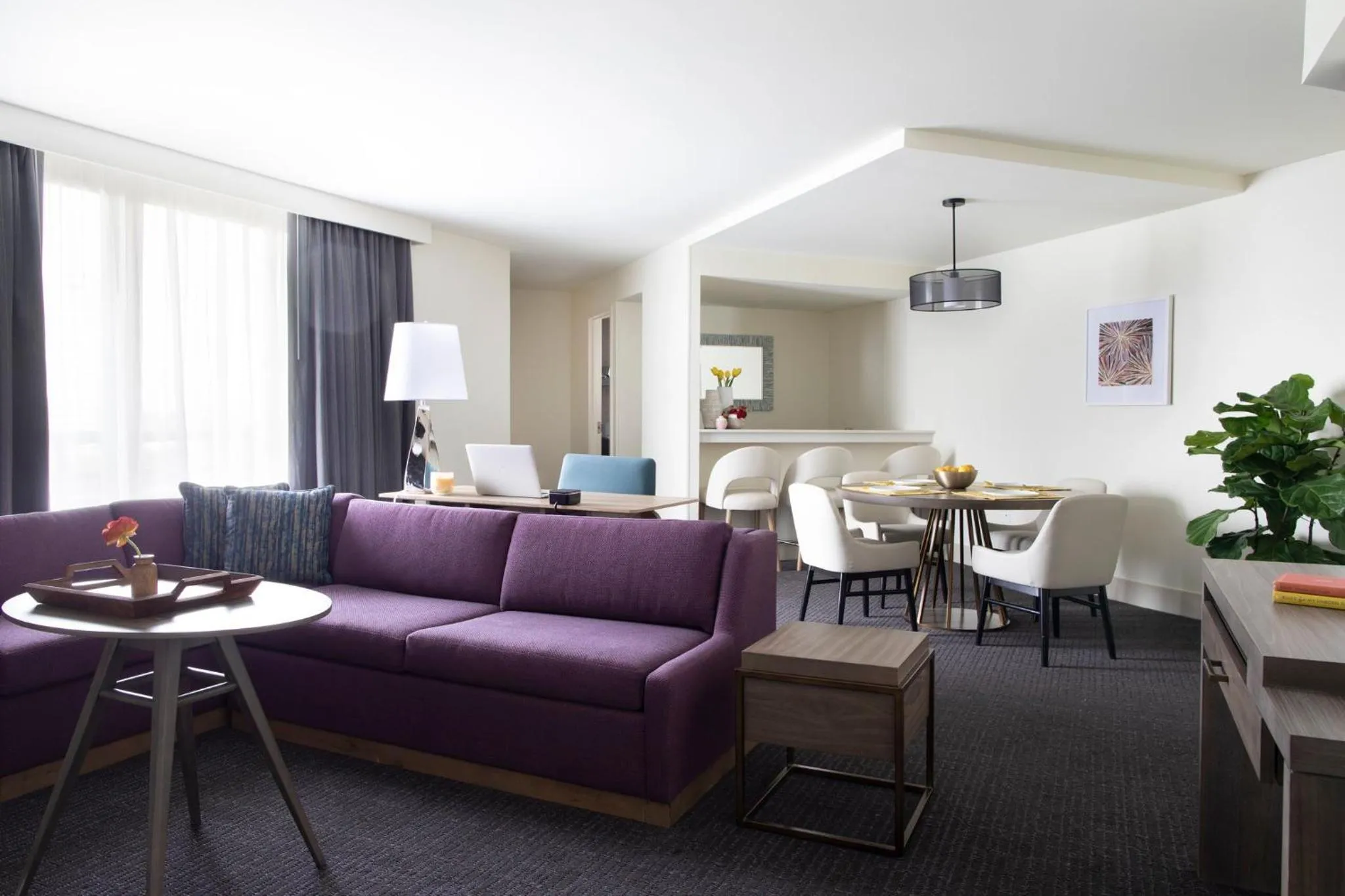 Photo of the whole room in Crowne Plaza Atlanta Perimeter at Ravinia by IHG