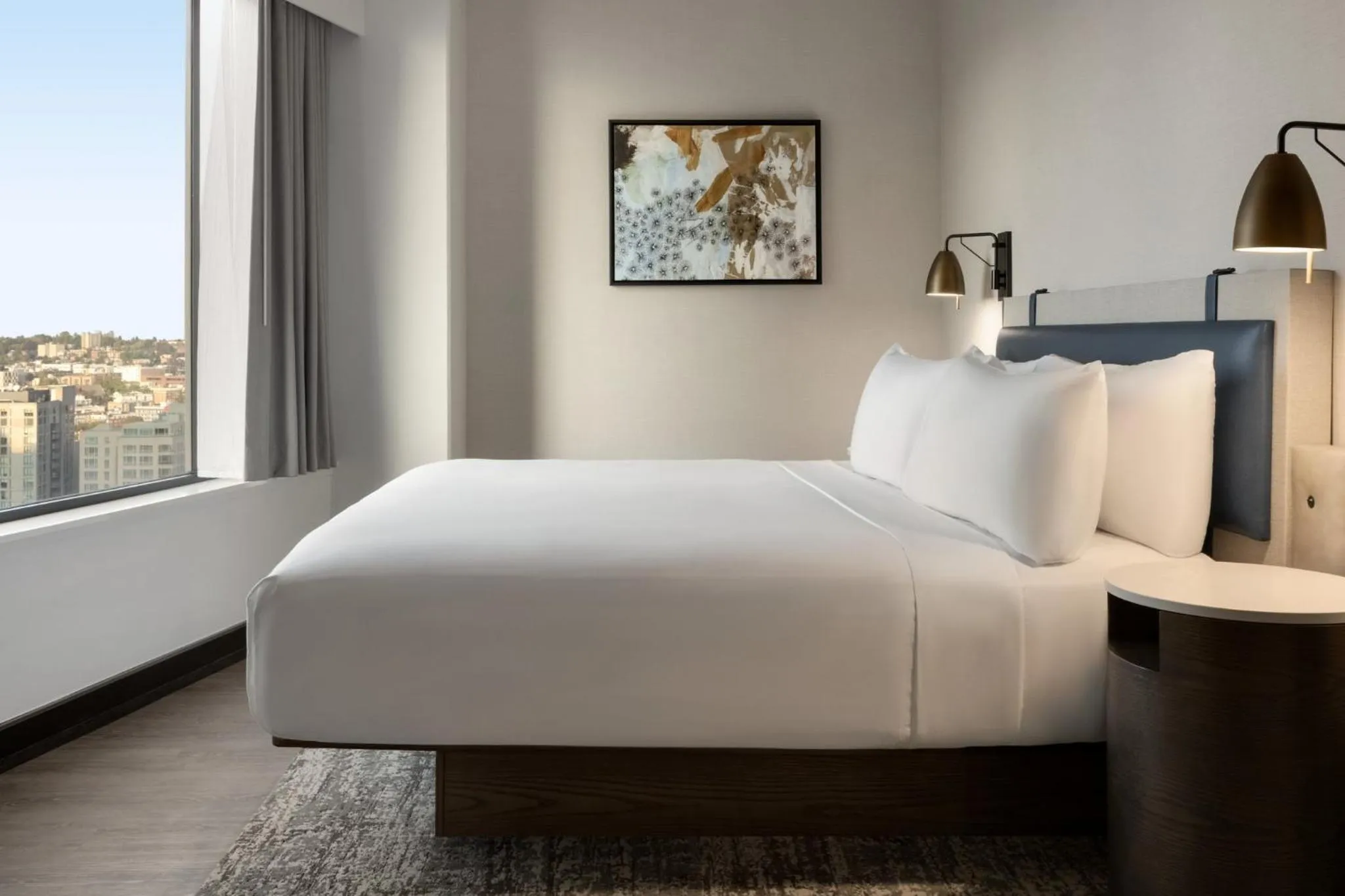 Photo of the whole room, Bed in Crowne Plaza Seattle Newly Renovated with No Resort Fee