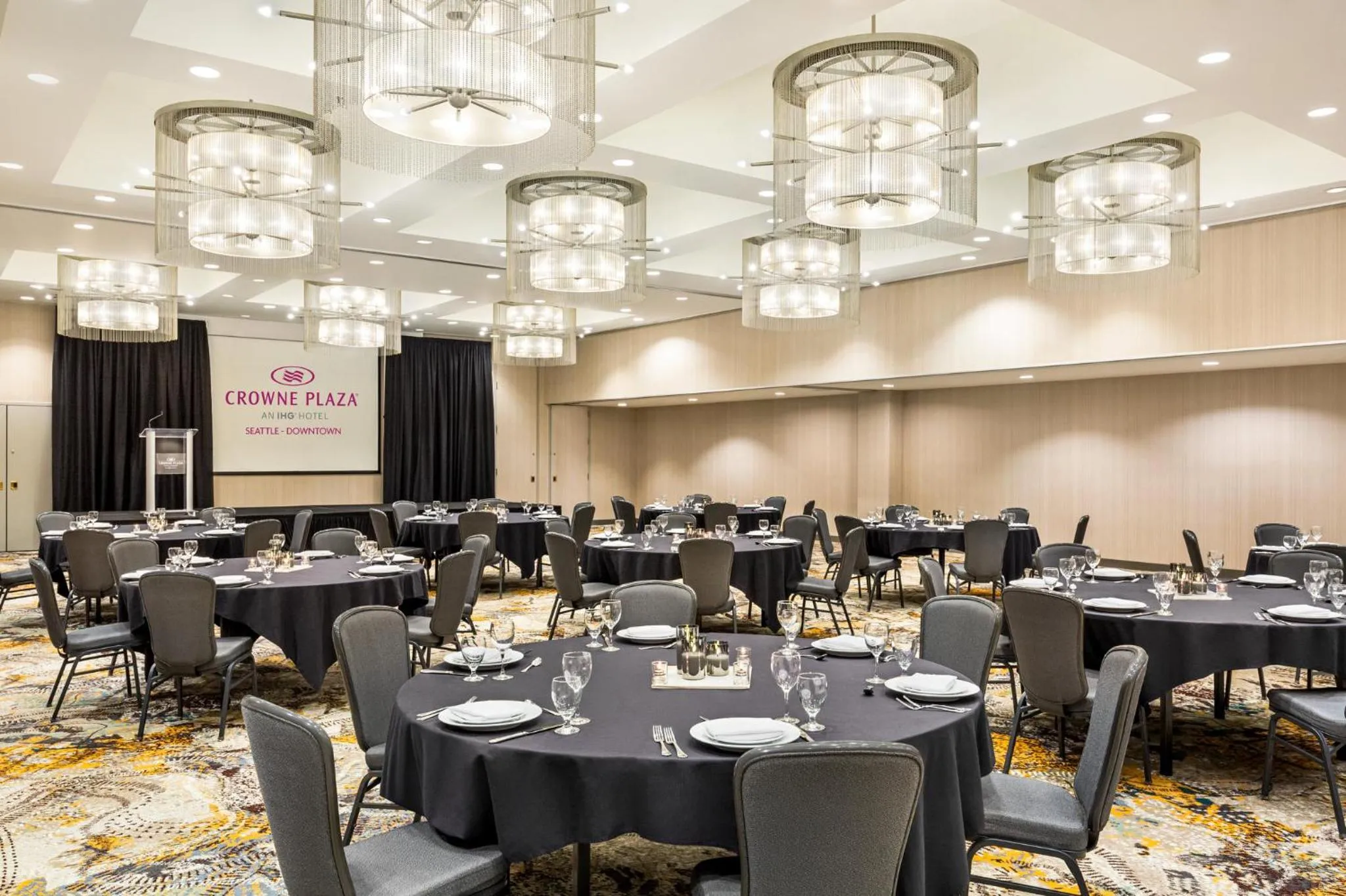 Meeting/conference room in Crowne Plaza Seattle Newly Renovated with No Resort Fee