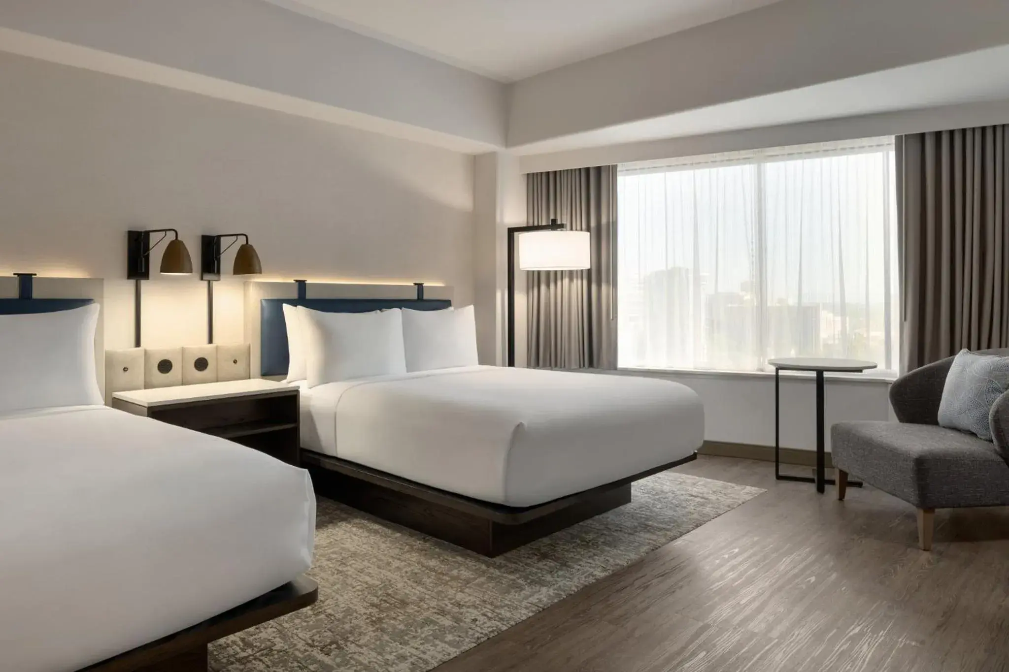 Photo of the whole room, Bed in Crowne Plaza Seattle Newly Renovated with No Resort Fee Photo of the whole room, Bed in Crowne Plaza Seattle Newly Renovated with No Resort Fee