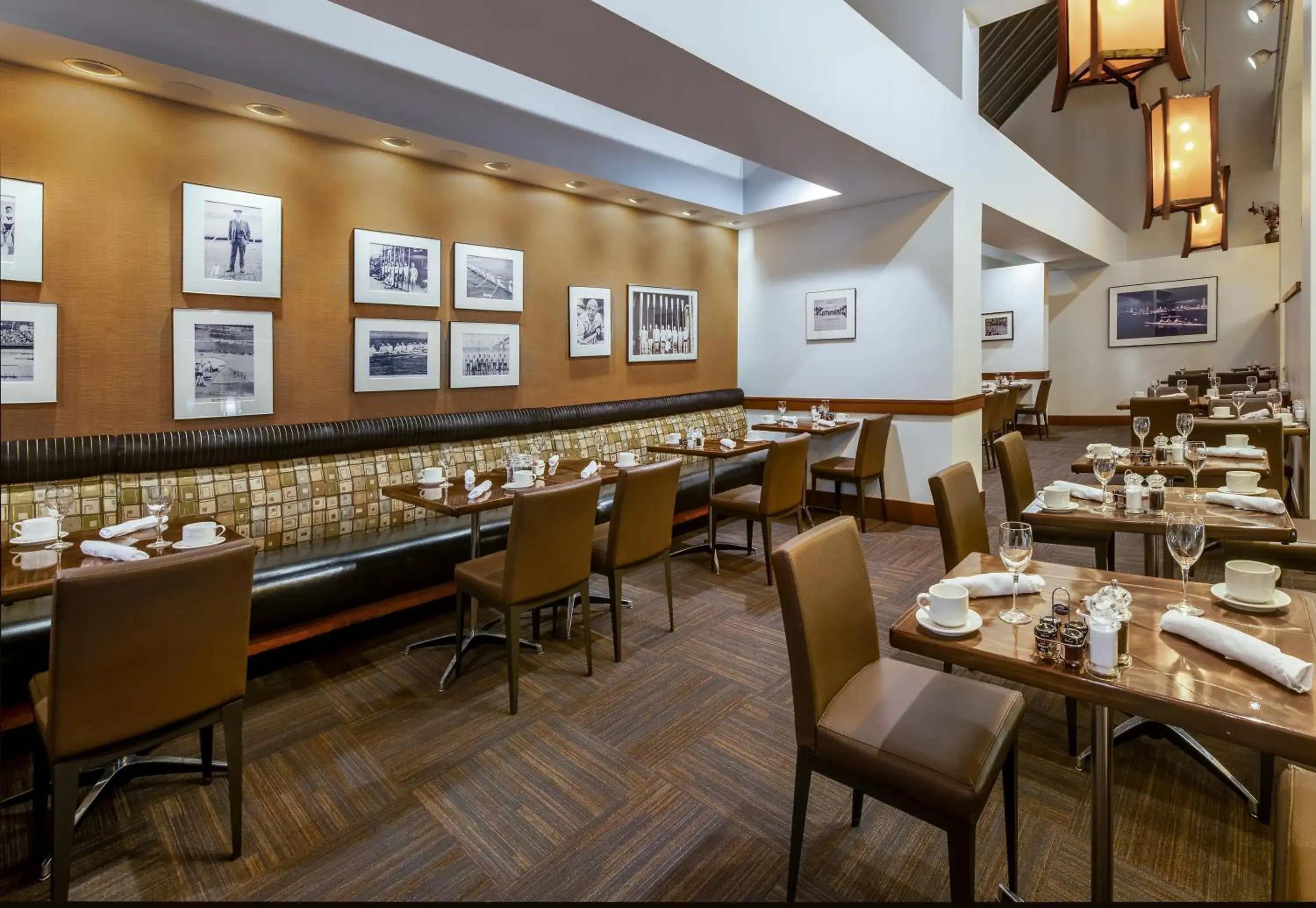 Restaurant/places to eat in Crowne Plaza Seattle Newly Renovated with No Resort Fee Restaurant/places to eat in Crowne Plaza Seattle Newly Renovated with No Resort Fee