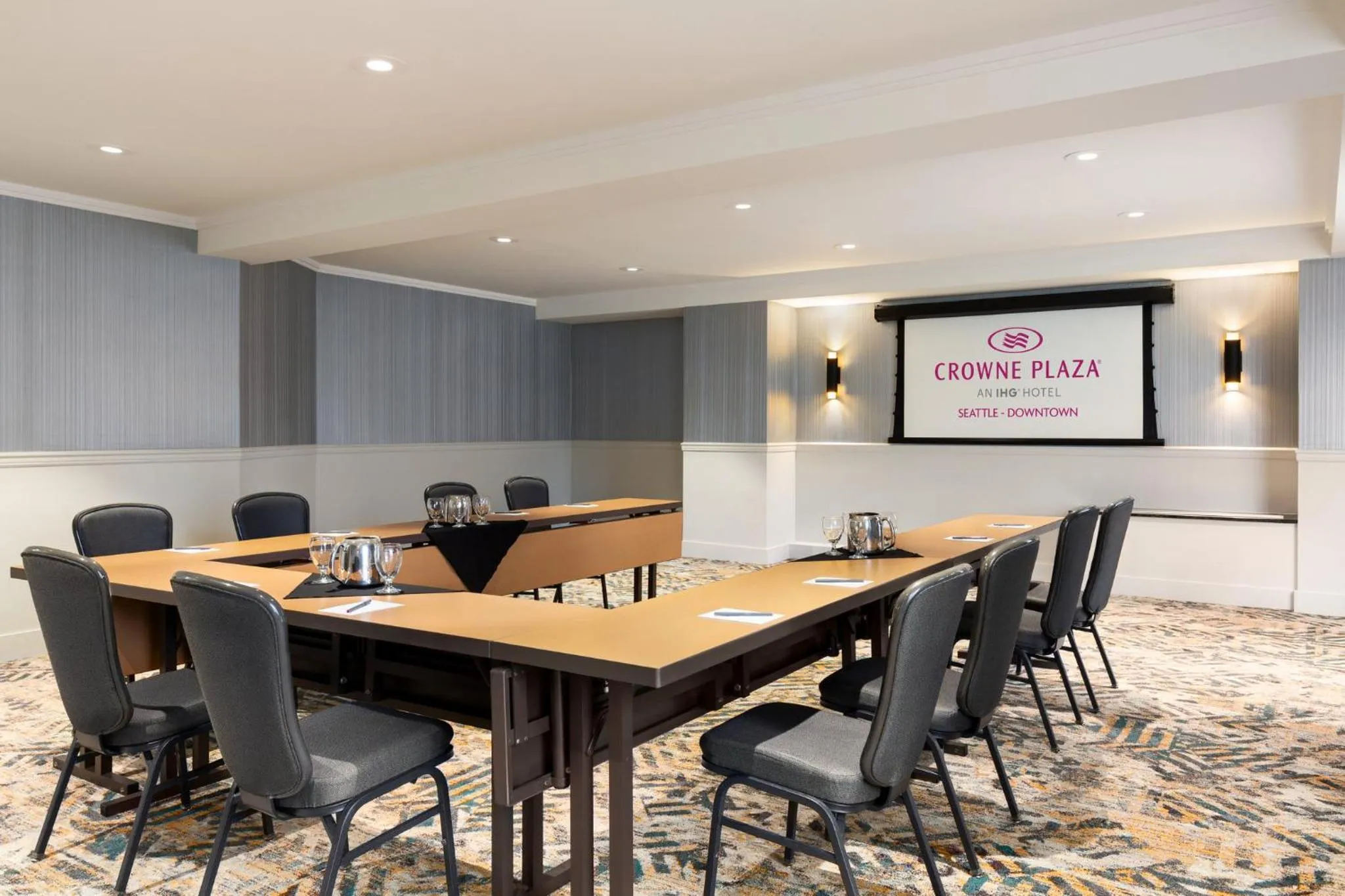 Meeting/conference room in Crowne Plaza Seattle Newly Renovated with No Resort Fee