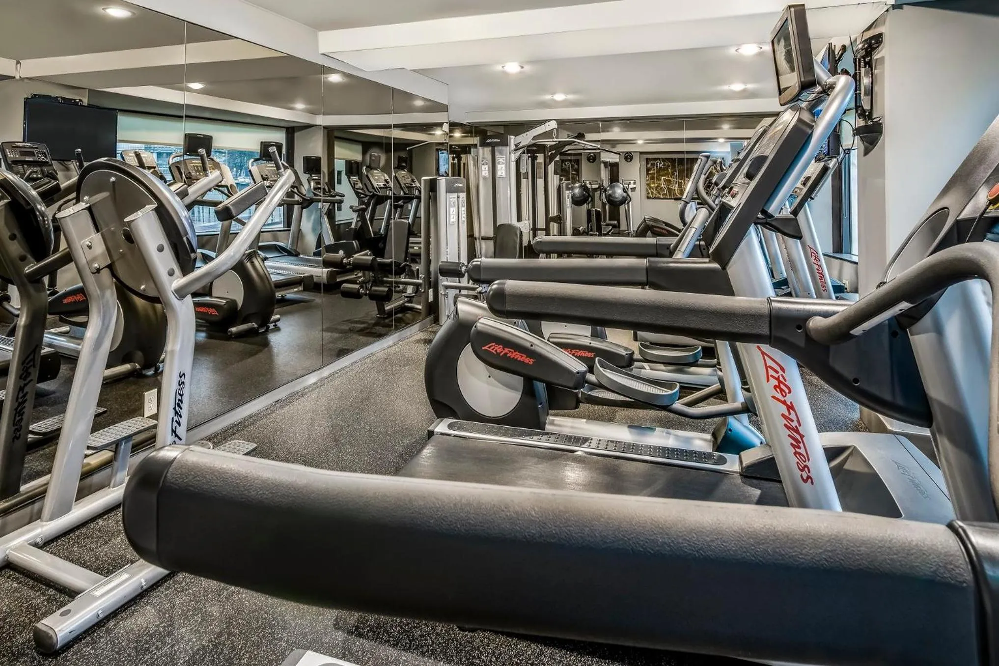Fitness centre/facilities in Crowne Plaza Seattle Newly Renovated with No Resort Fee
