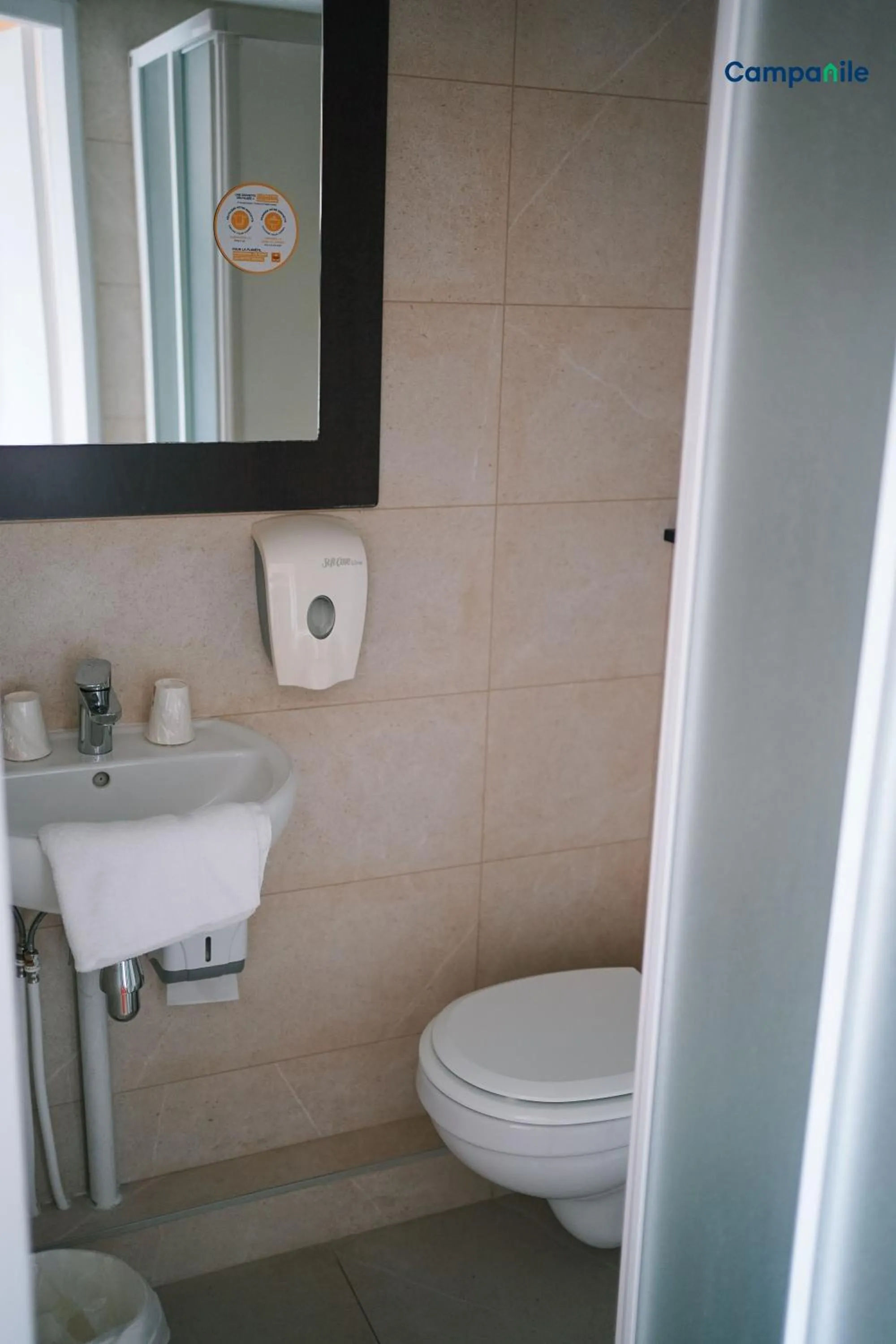 Bathroom in Première Classe Troyes Sud - Buchères