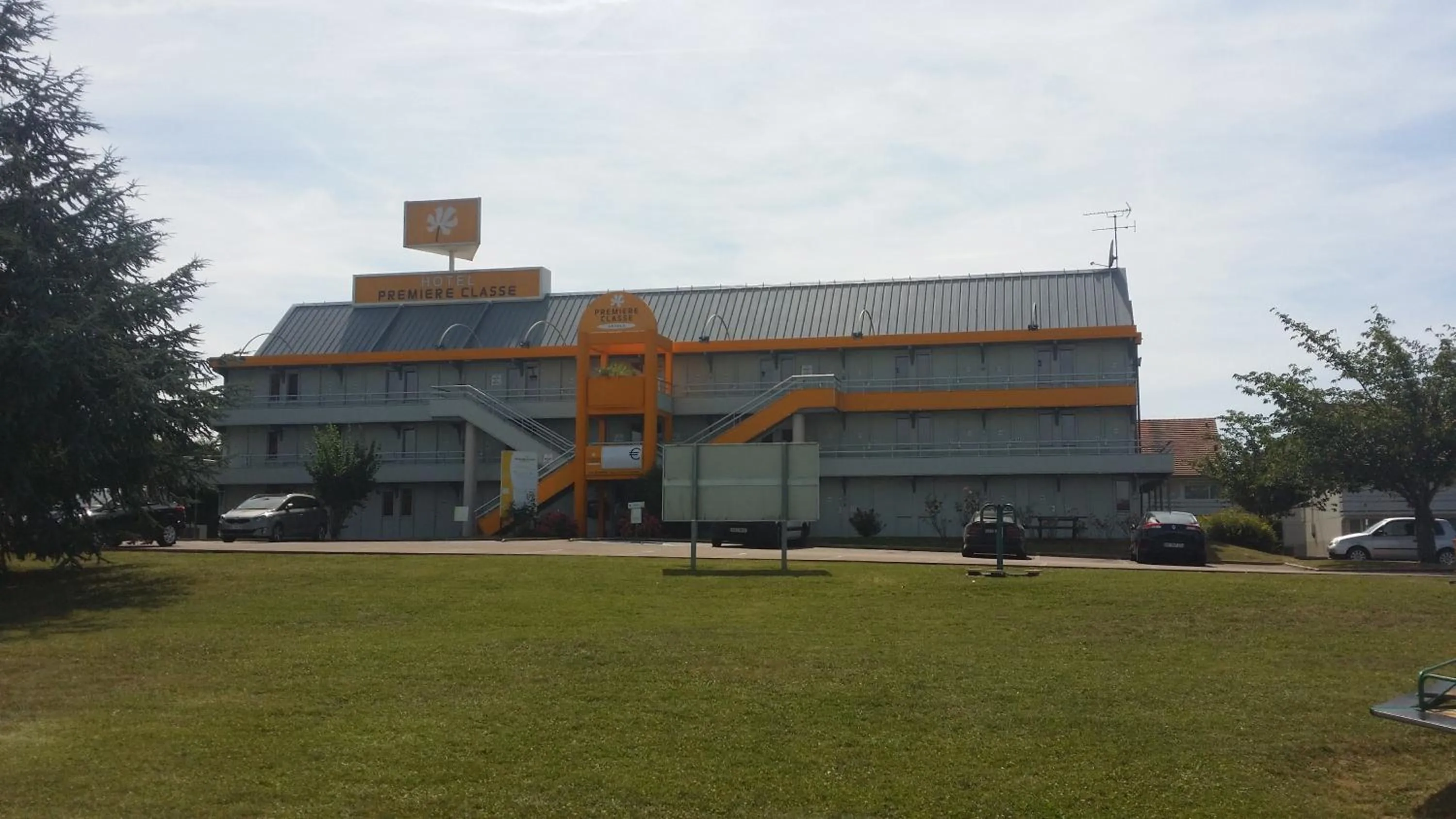 Day, Property Building in Première Classe Troyes Sud - Buchères