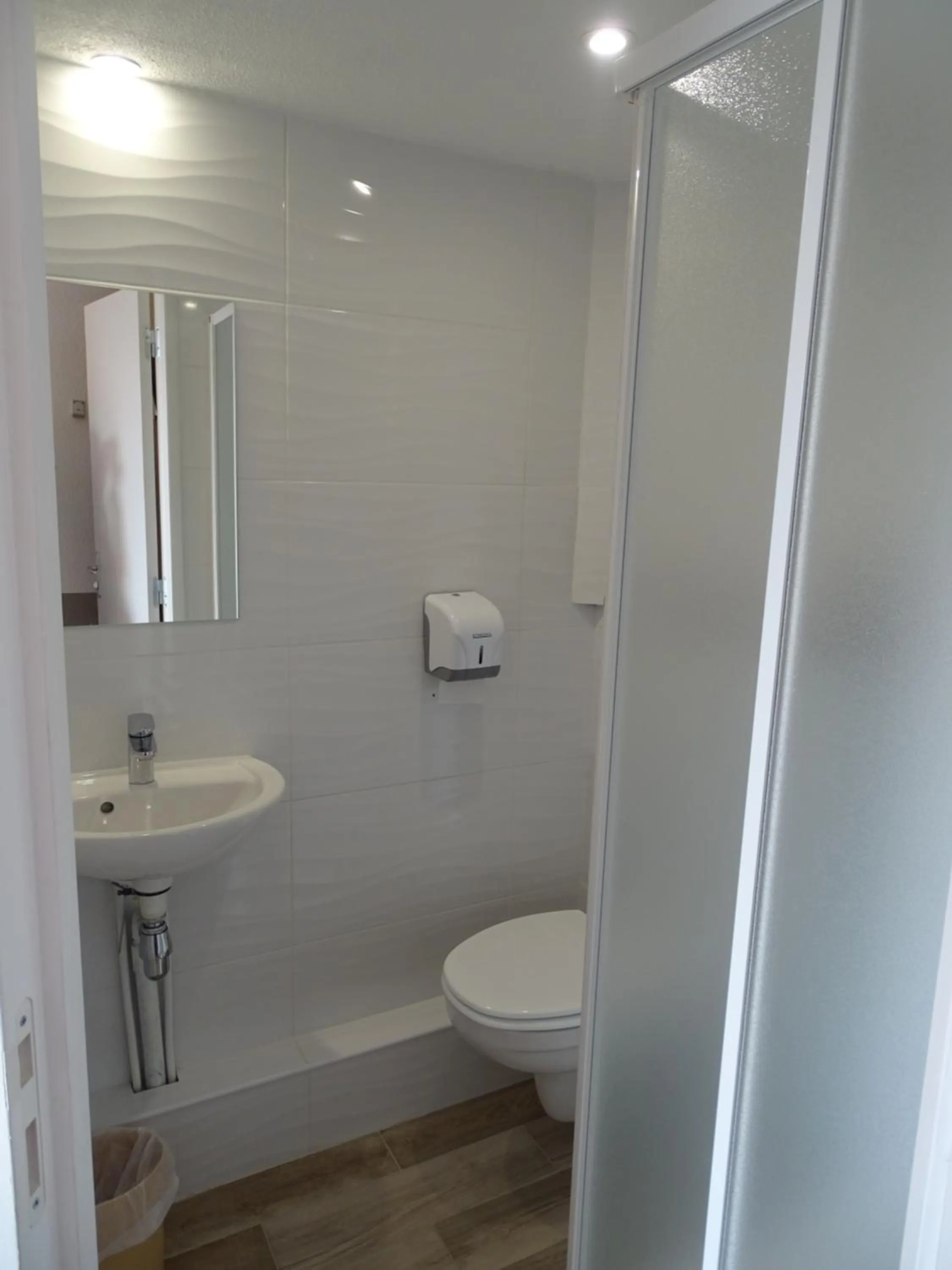 Shower, Bathroom in Première Classe Troyes Sud - Buchères