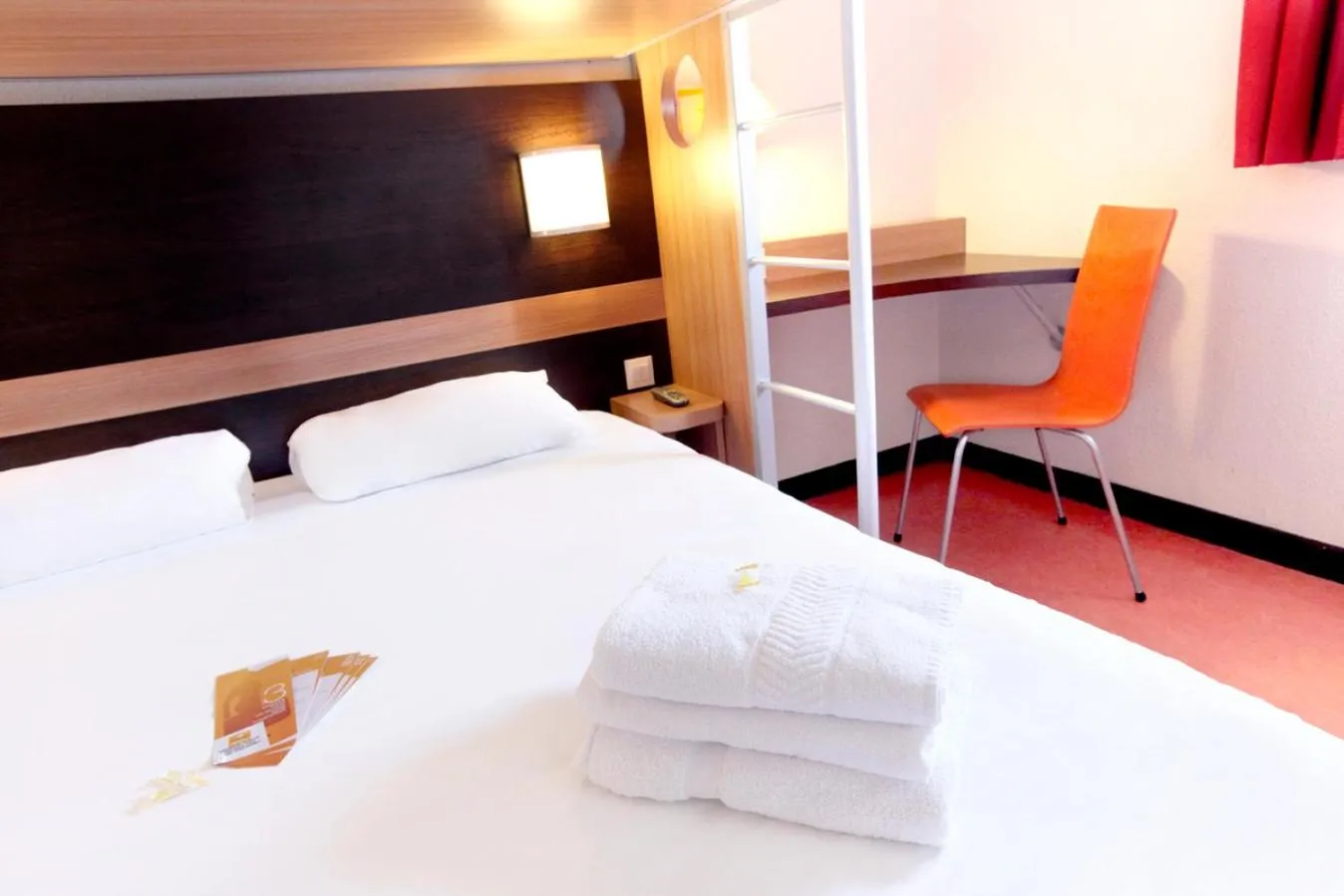 Bed in Première Classe Troyes Sud - Buchères