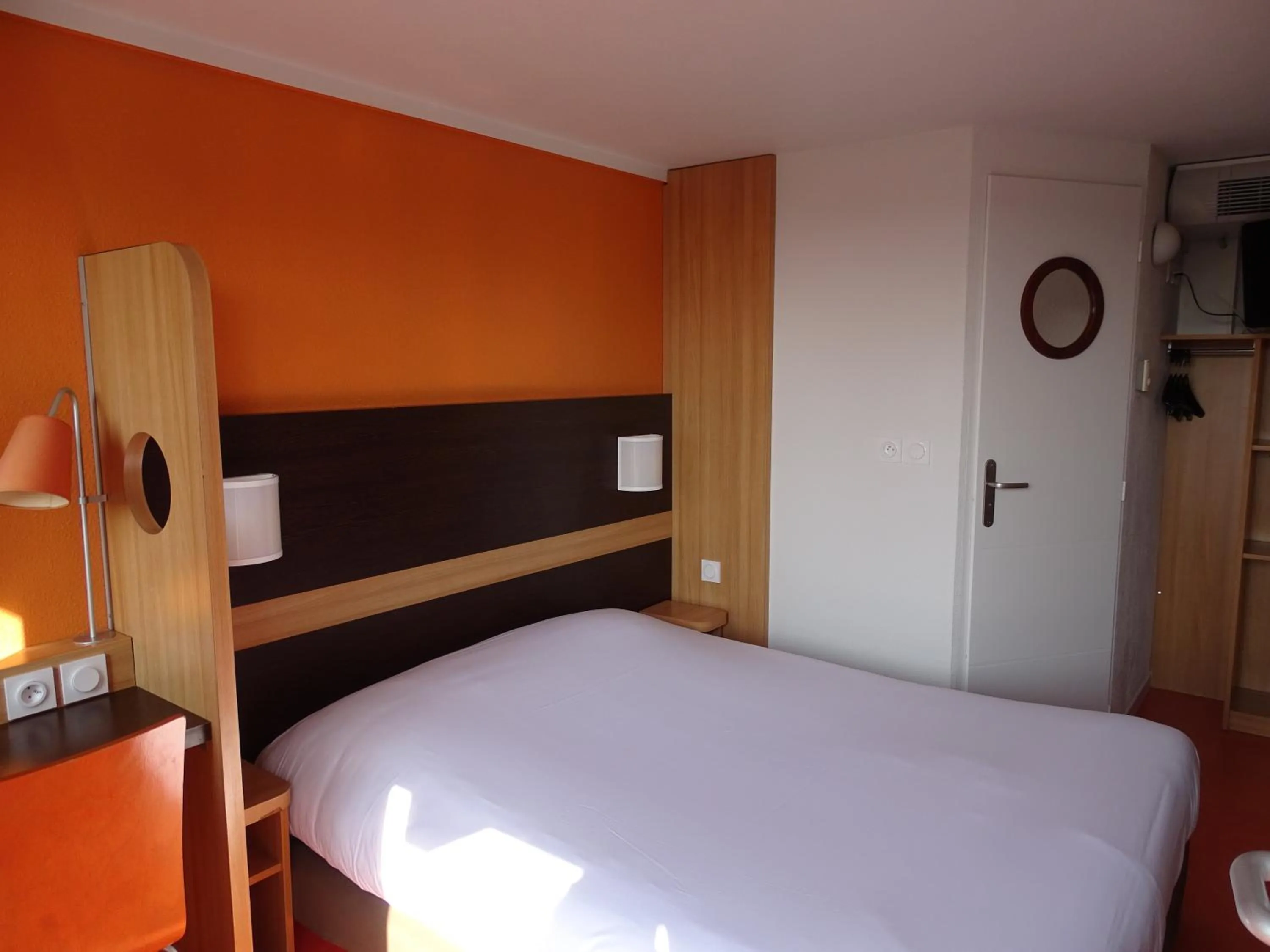 Bed in Première Classe Troyes Sud - Buchères