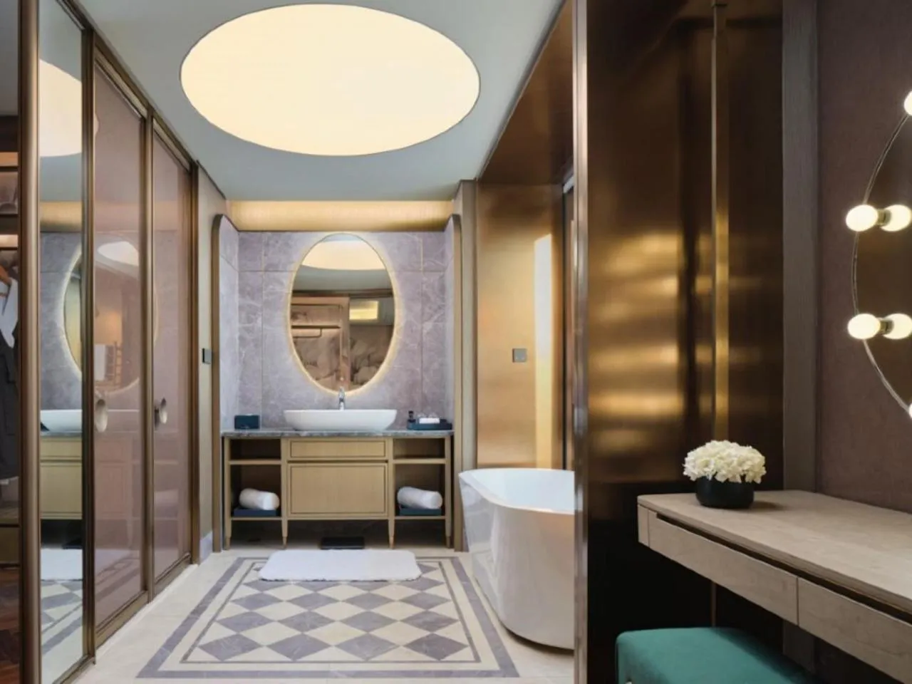 Bathroom, Bed in Blossom House Shanghai On The Bund