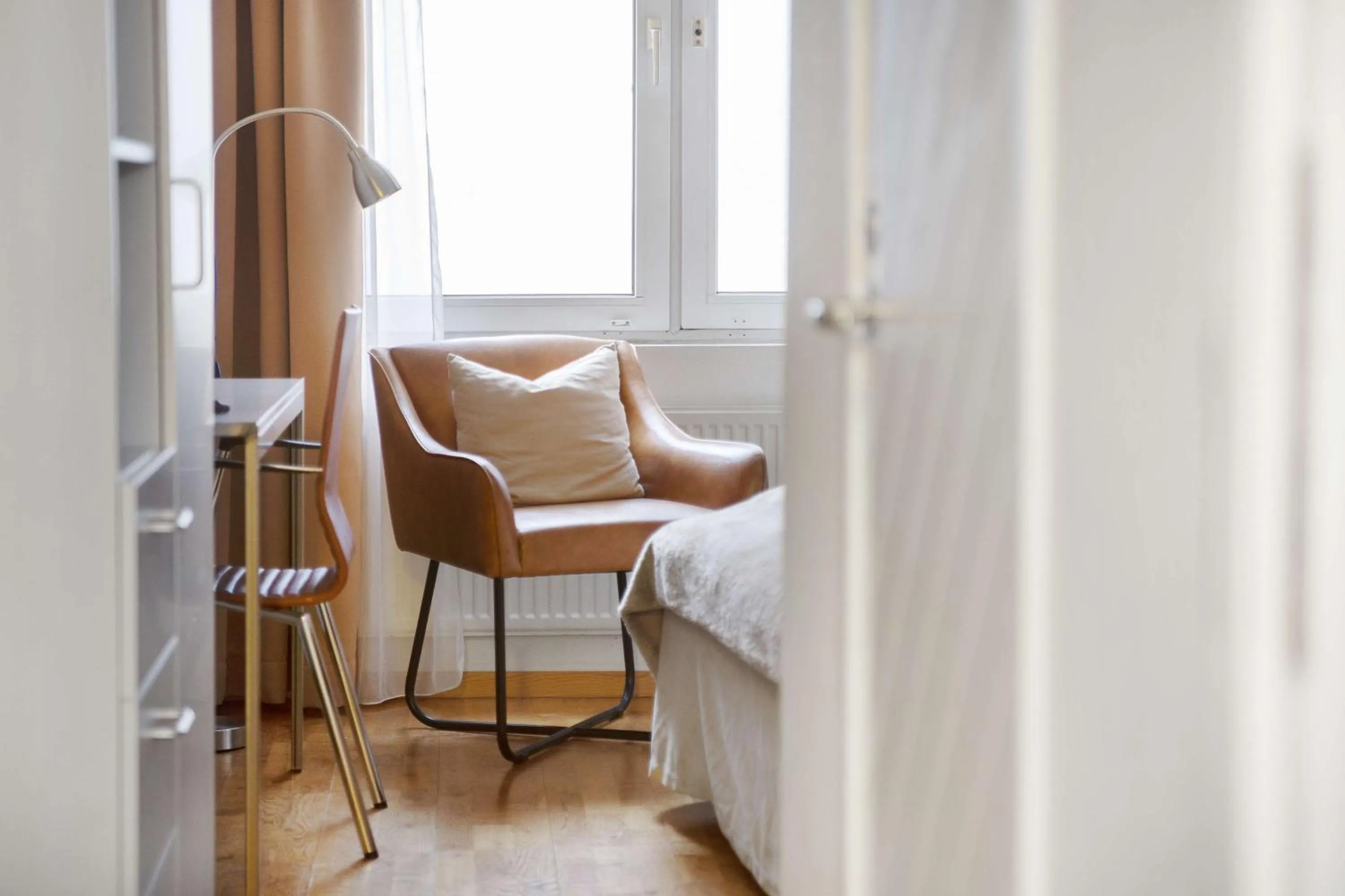 Seating area, Bed in Best Western Plus Hotel Noble House