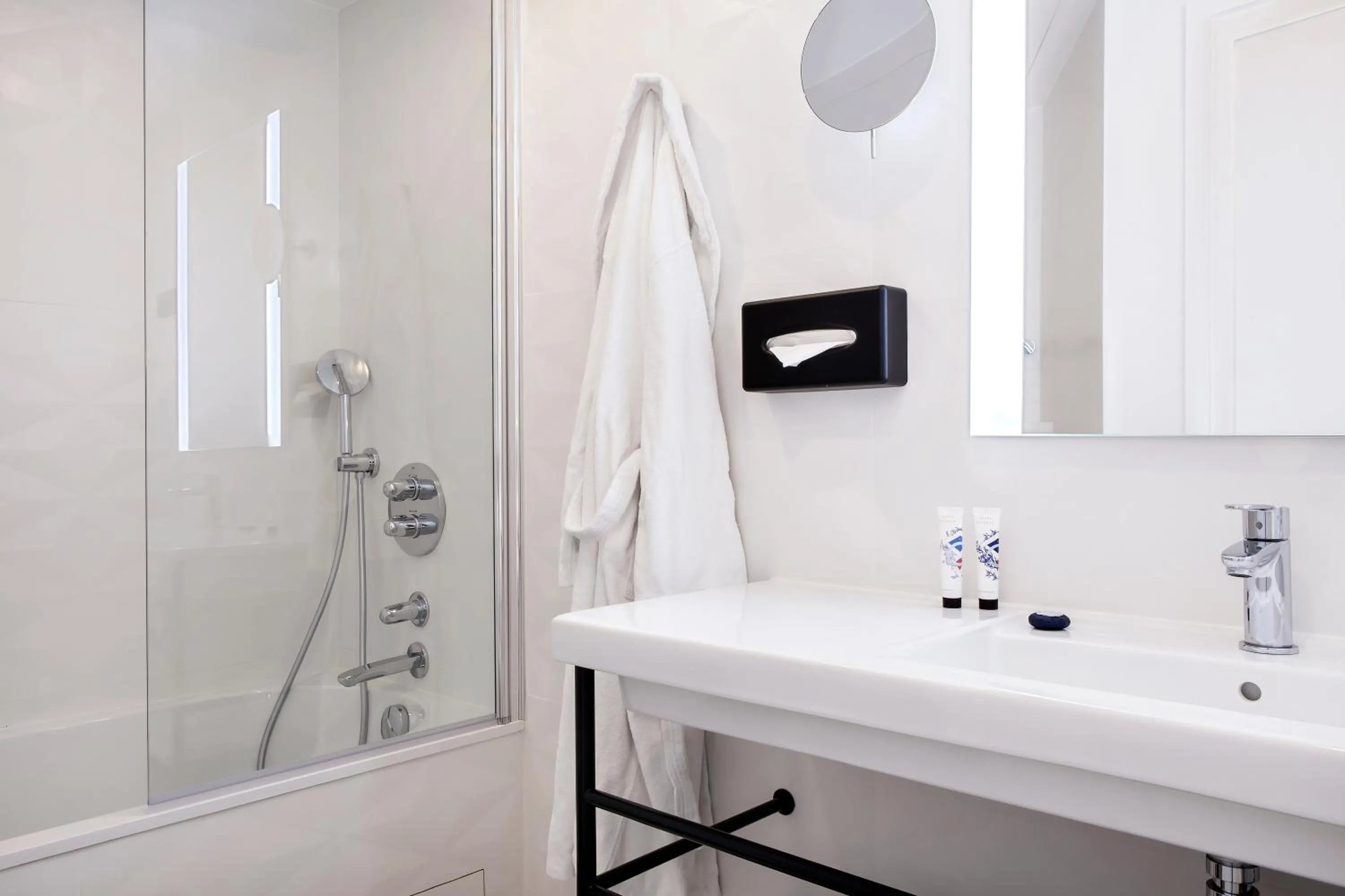 Bathroom in Doisy Etoile - Orso Hotels