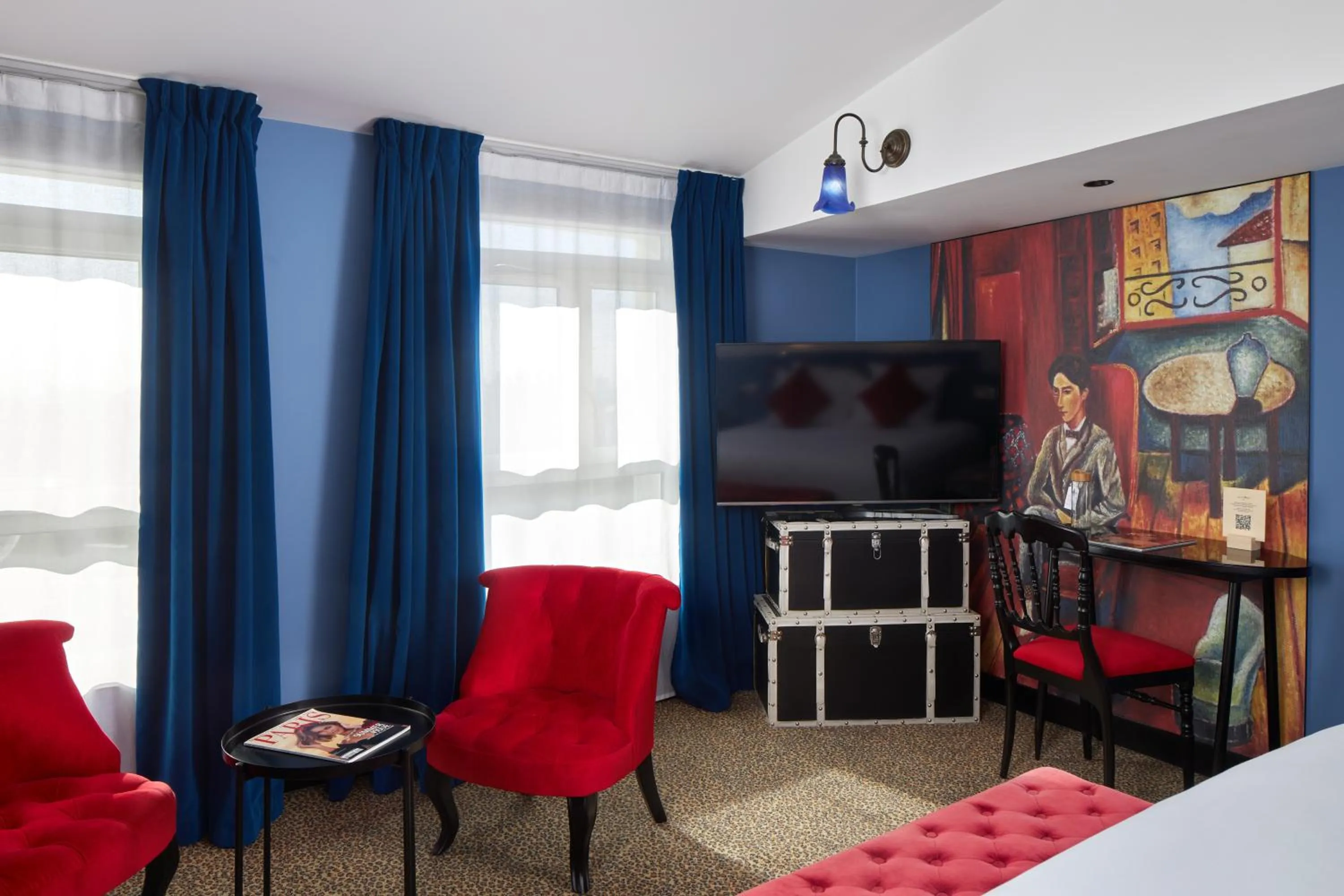 Bed in Hotel Les Théâtres