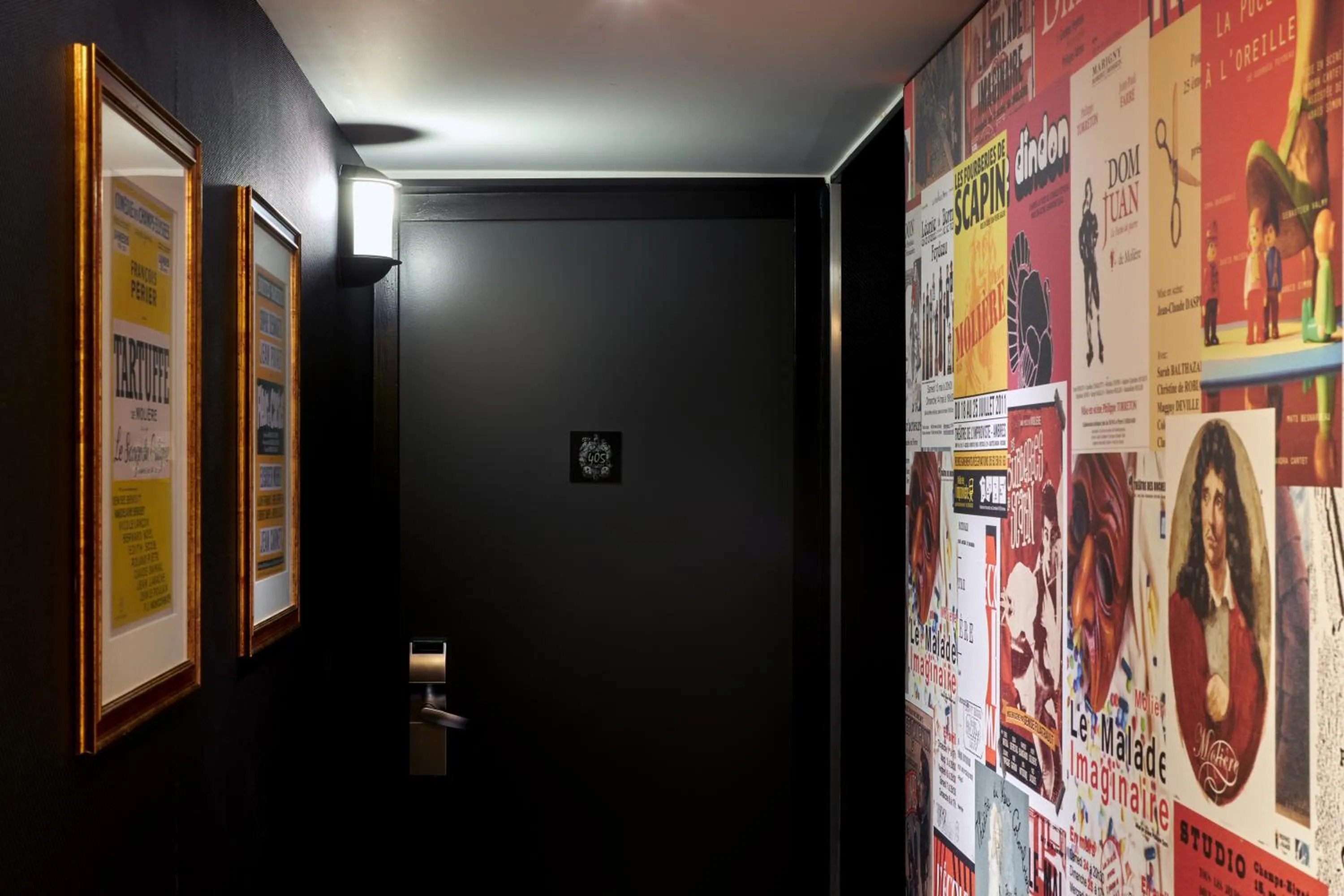 Property building in Hotel Les Théâtres