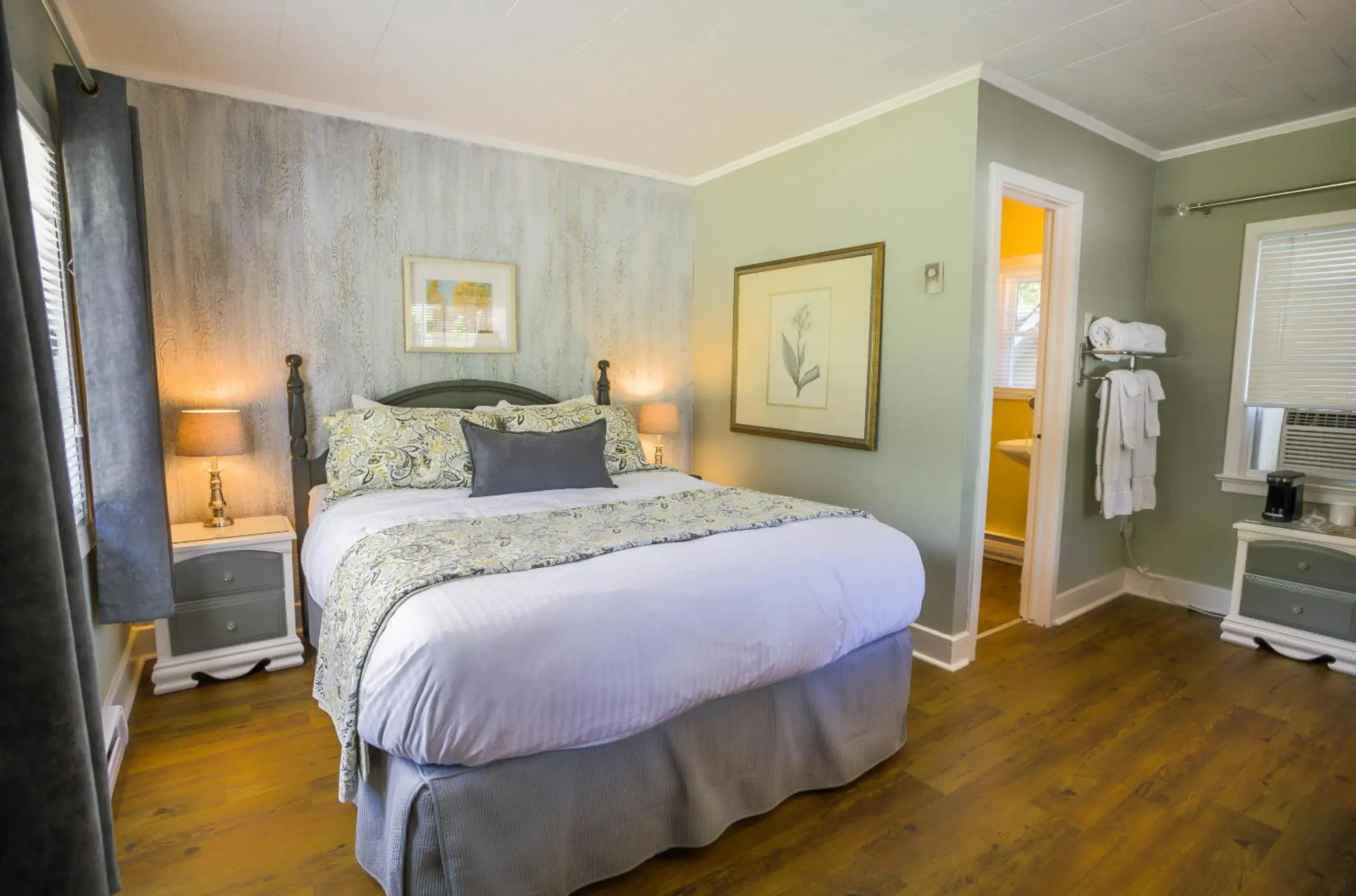 Suite with Garden View in The Woodview Inn Suite with Garden View in The Woodview Inn