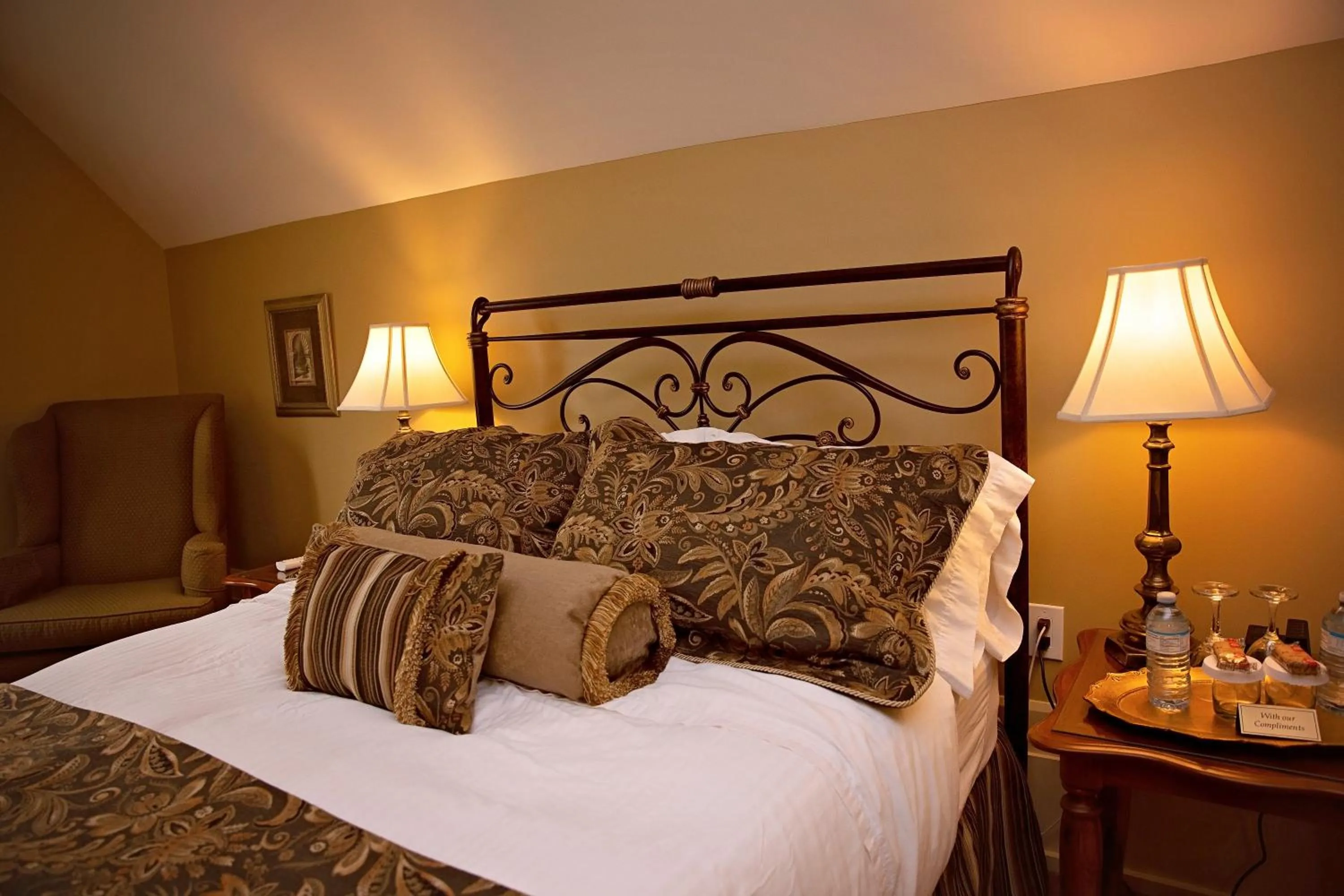 Bed in The Woodview Inn