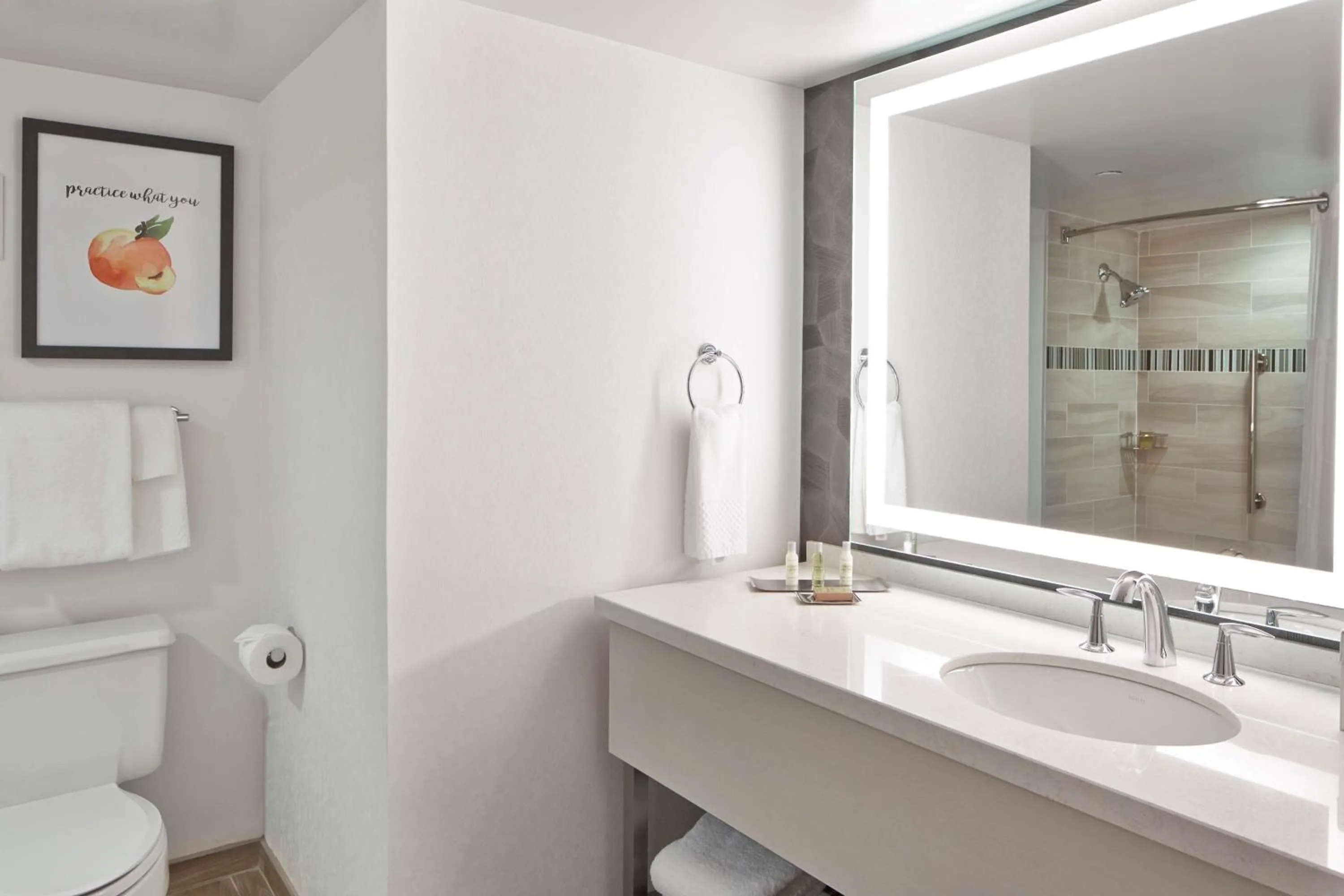 Bathroom in Doubletree By Hilton Atlanta Perimeter Dunwoody