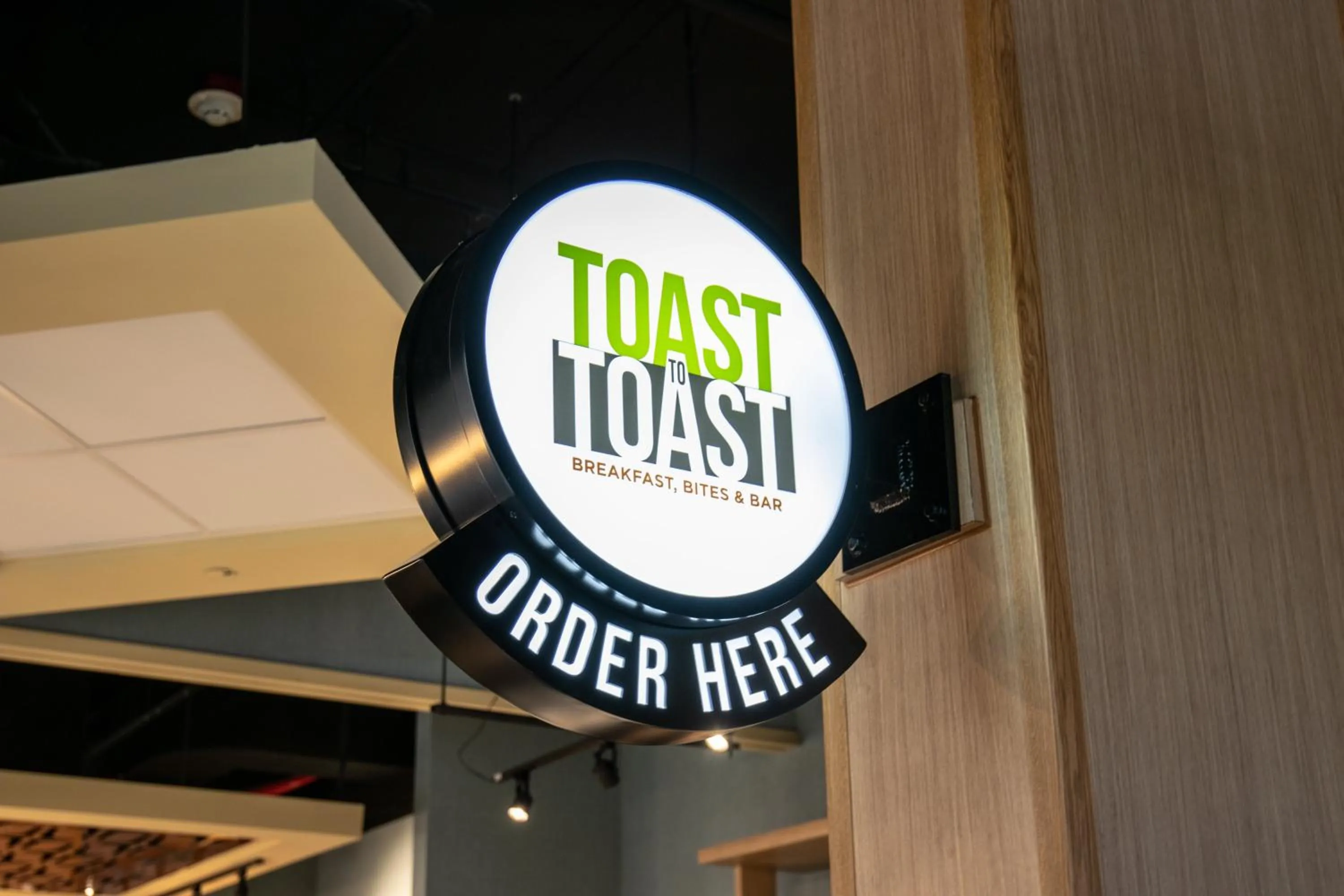 Restaurant/places to eat in Holiday Inn Seattle DWTN Lake Union by IHG