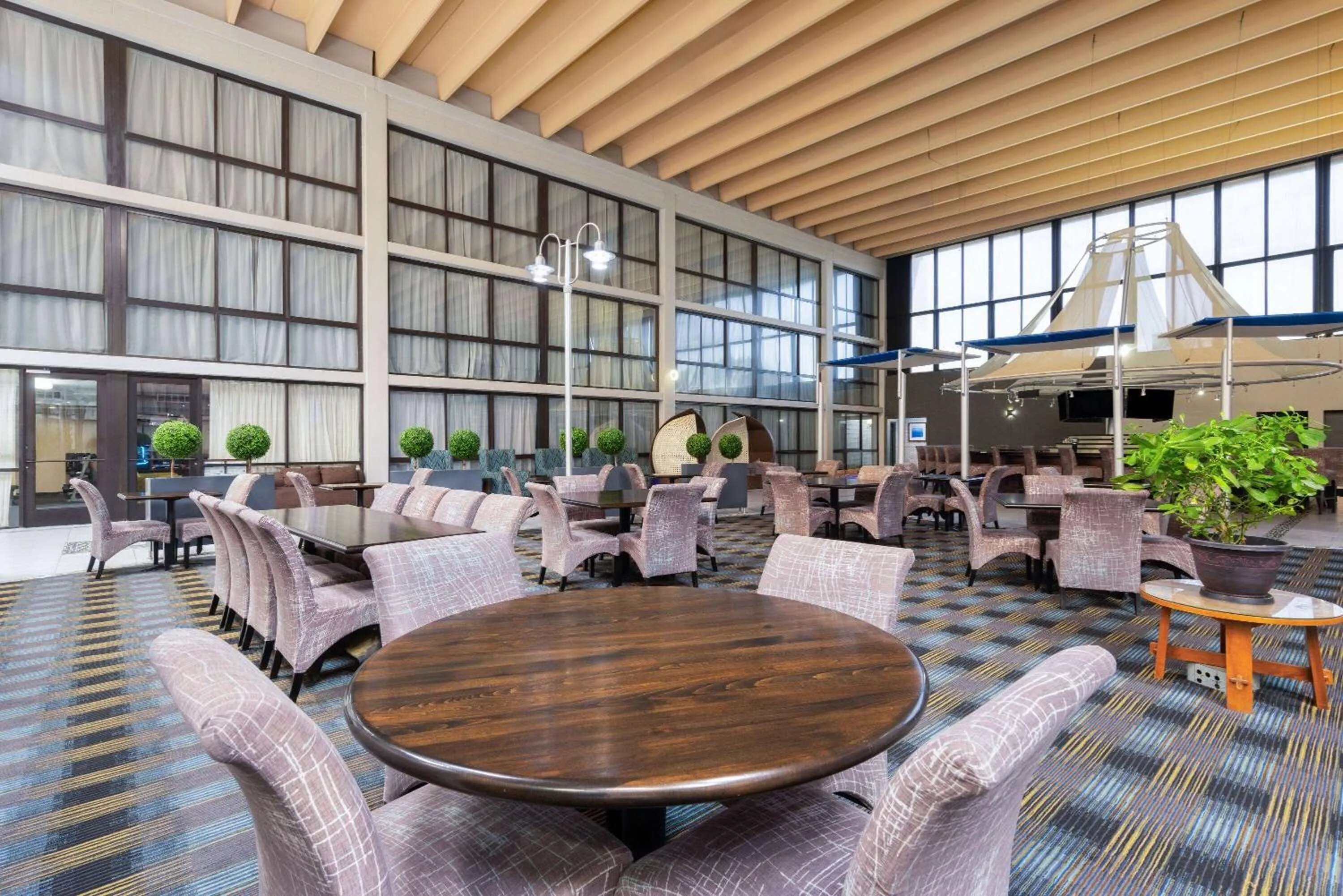 Lobby or reception in Wingate by Wyndham Kansas City