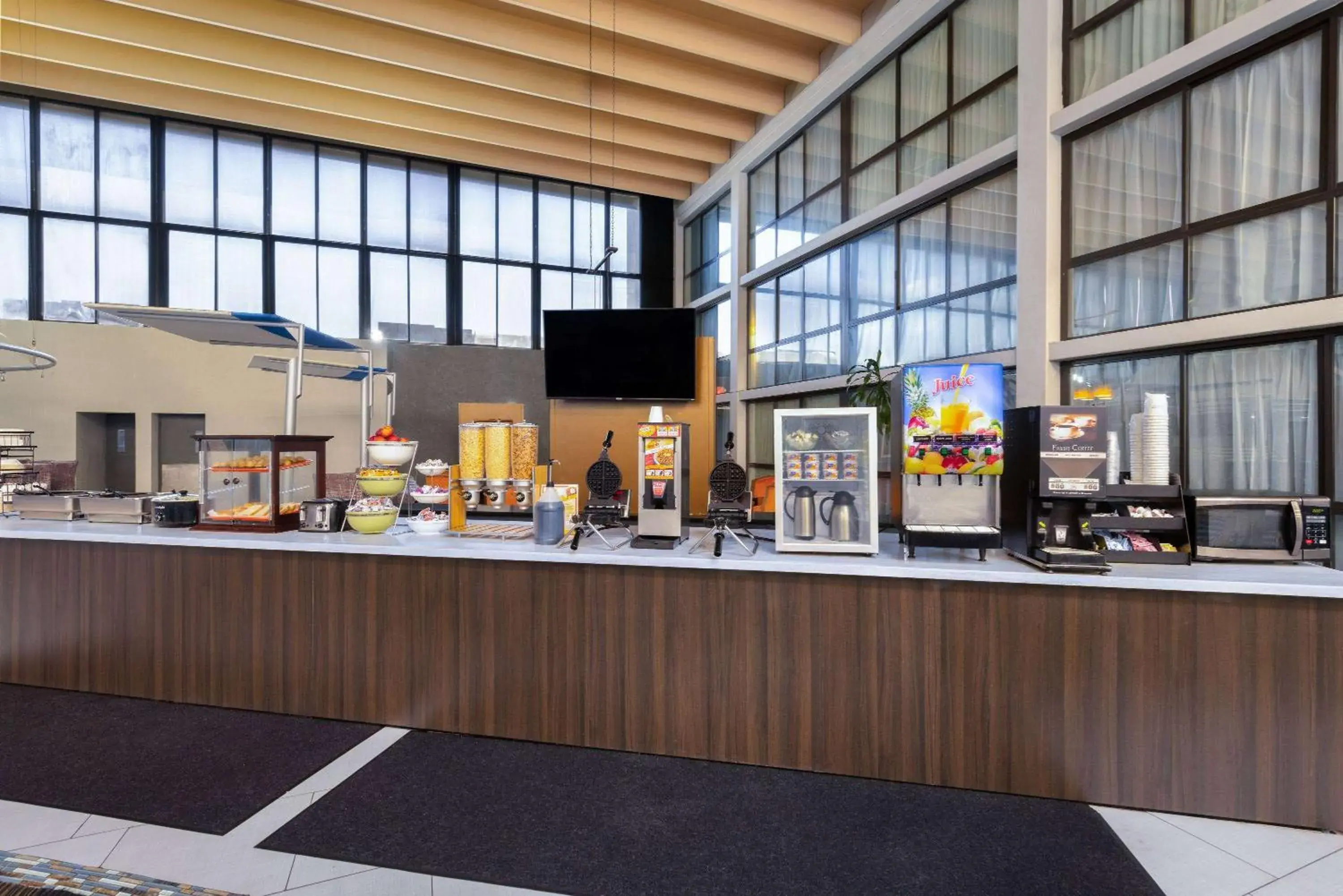 Breakfast in Wingate by Wyndham Kansas City Breakfast in Wingate by Wyndham Kansas City