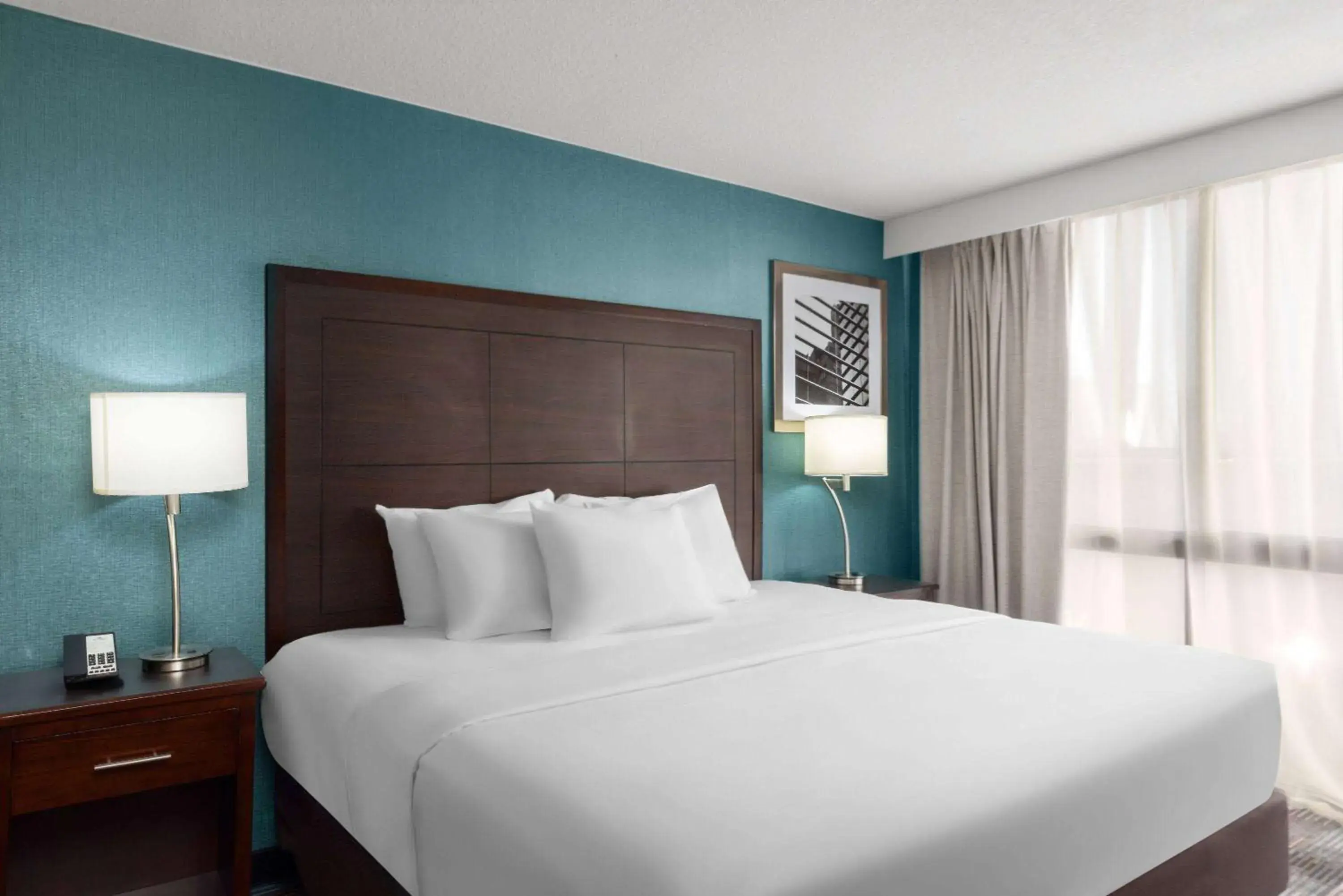 Photo of the whole room, Bed in Wingate by Wyndham Kansas City Photo of the whole room, Bed in Wingate by Wyndham Kansas City