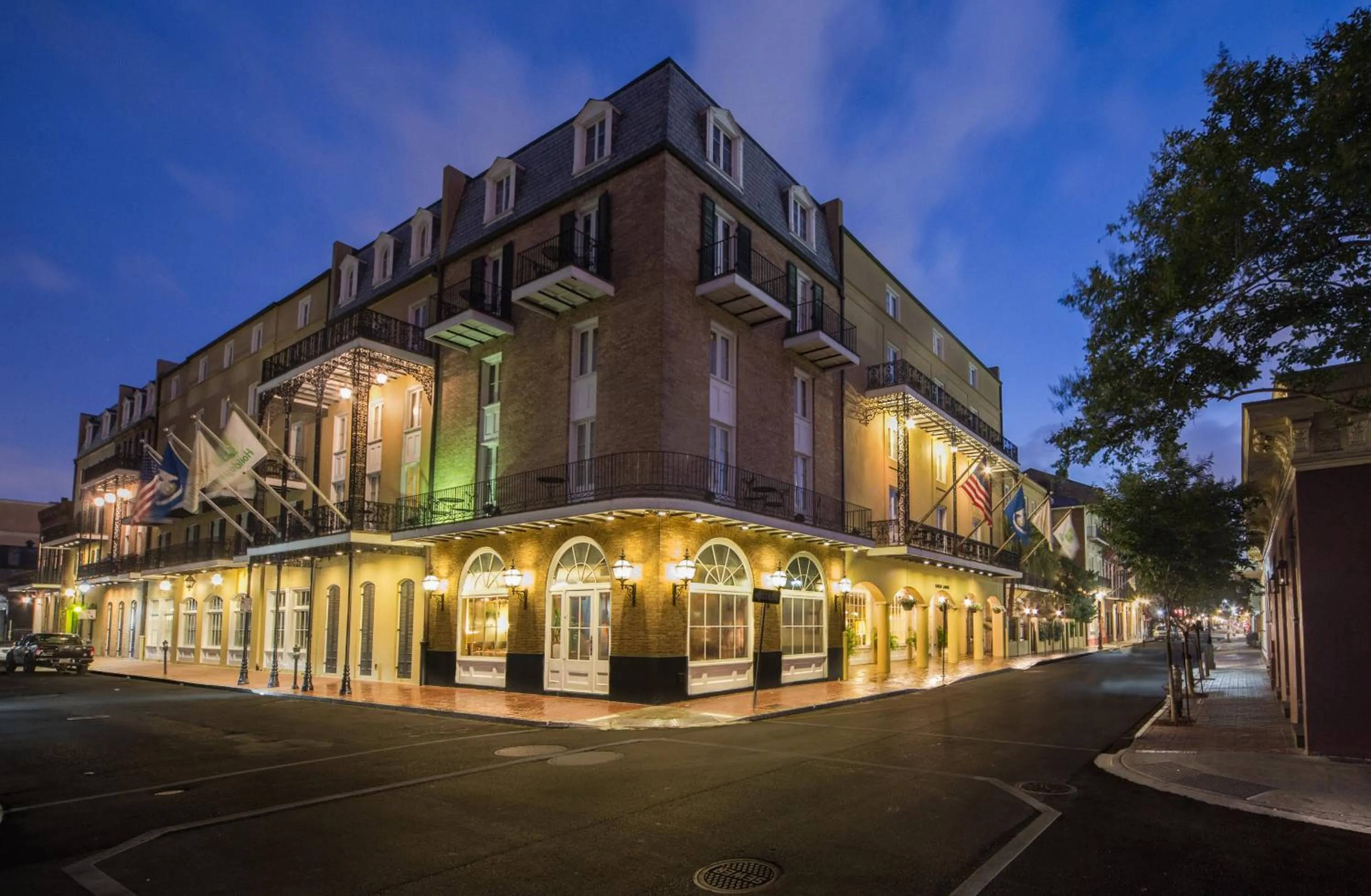 Property building in Holiday Inn Hotel French Quarter-Chateau Lemoyne by IHG