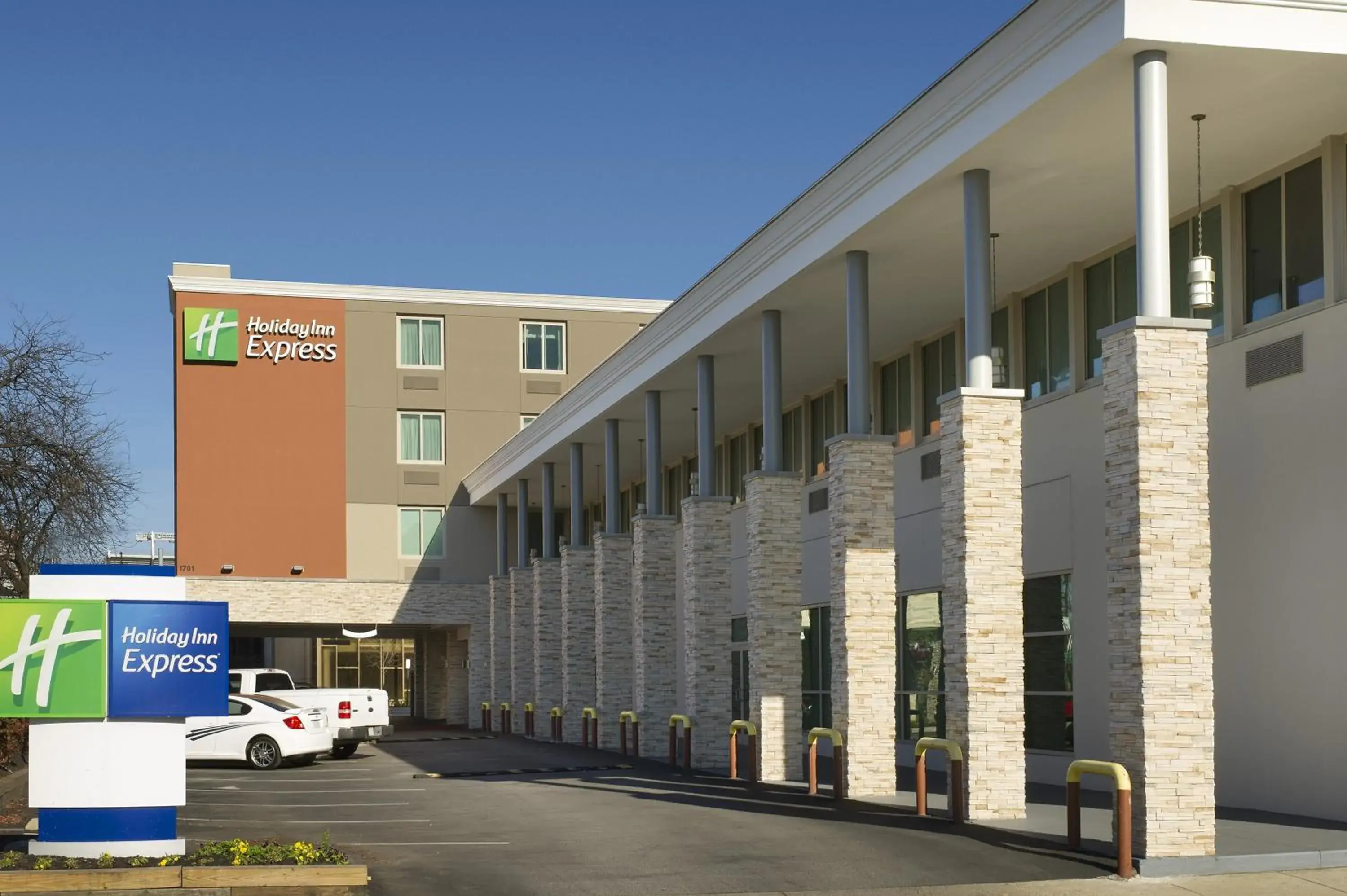 Property building in Holiday Inn Express Baltimore At The Stadiums, an IHG Hotel