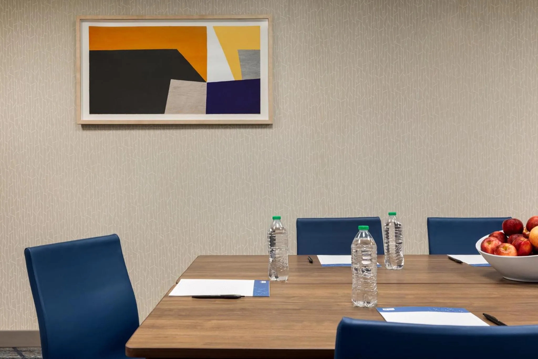 Meeting/conference room in Holiday Inn Express Baltimore at the Stadiums by IHG