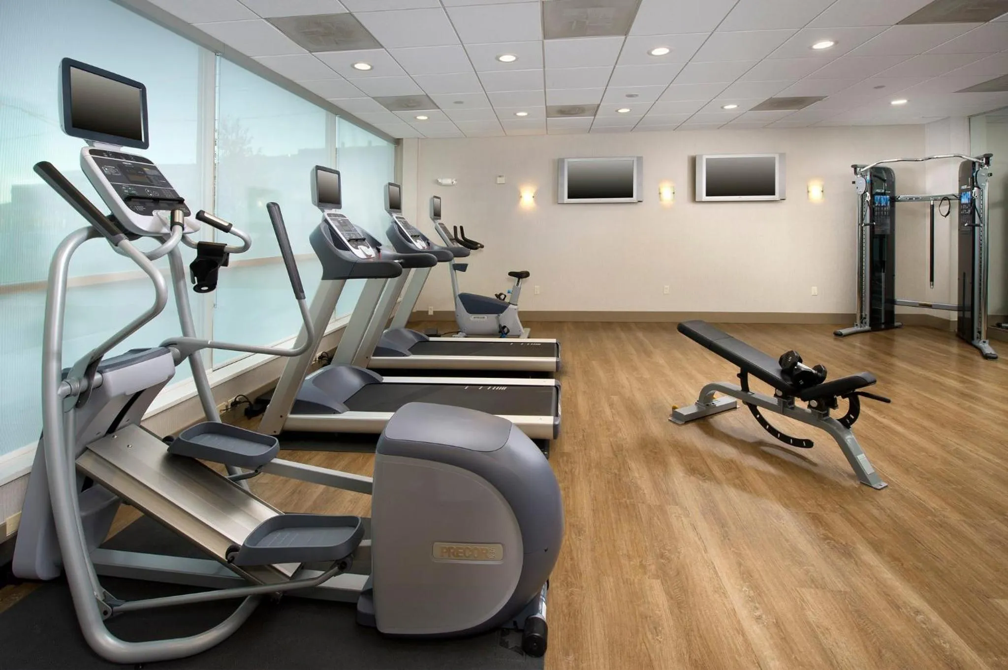 Spa and wellness centre/facilities in Holiday Inn Express Baltimore at the Stadiums by IHG