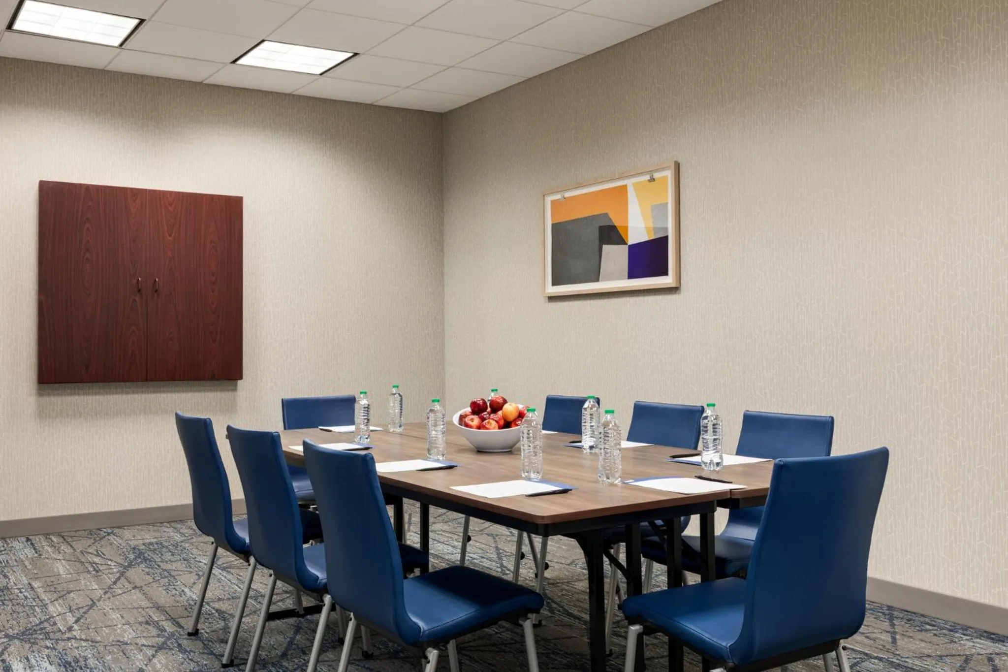 Meeting/conference room in Holiday Inn Express Baltimore at the Stadiums by IHG