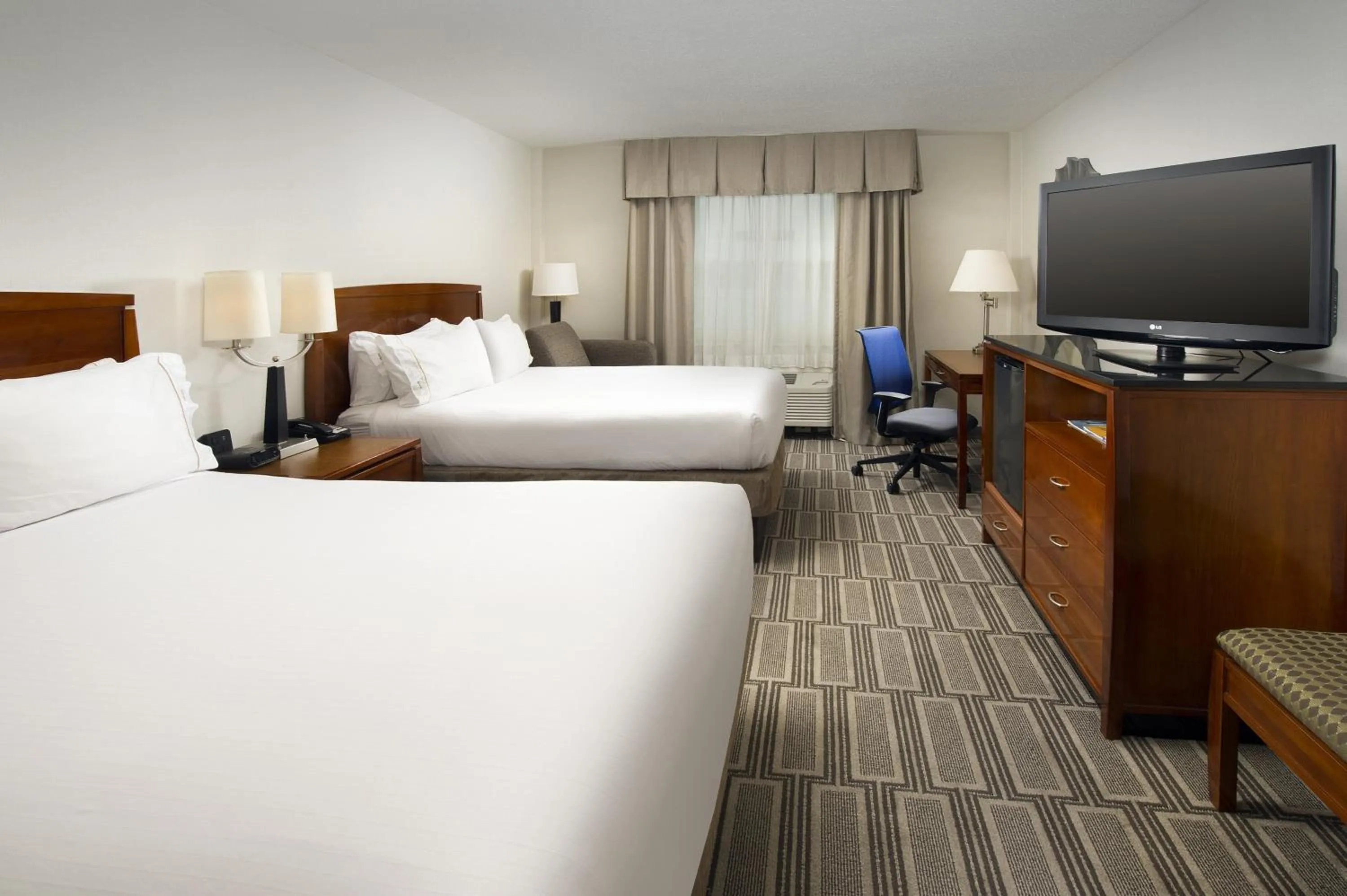Standard Double Room with Two Double Beds in Holiday Inn Express Baltimore at the Stadiums by IHG
