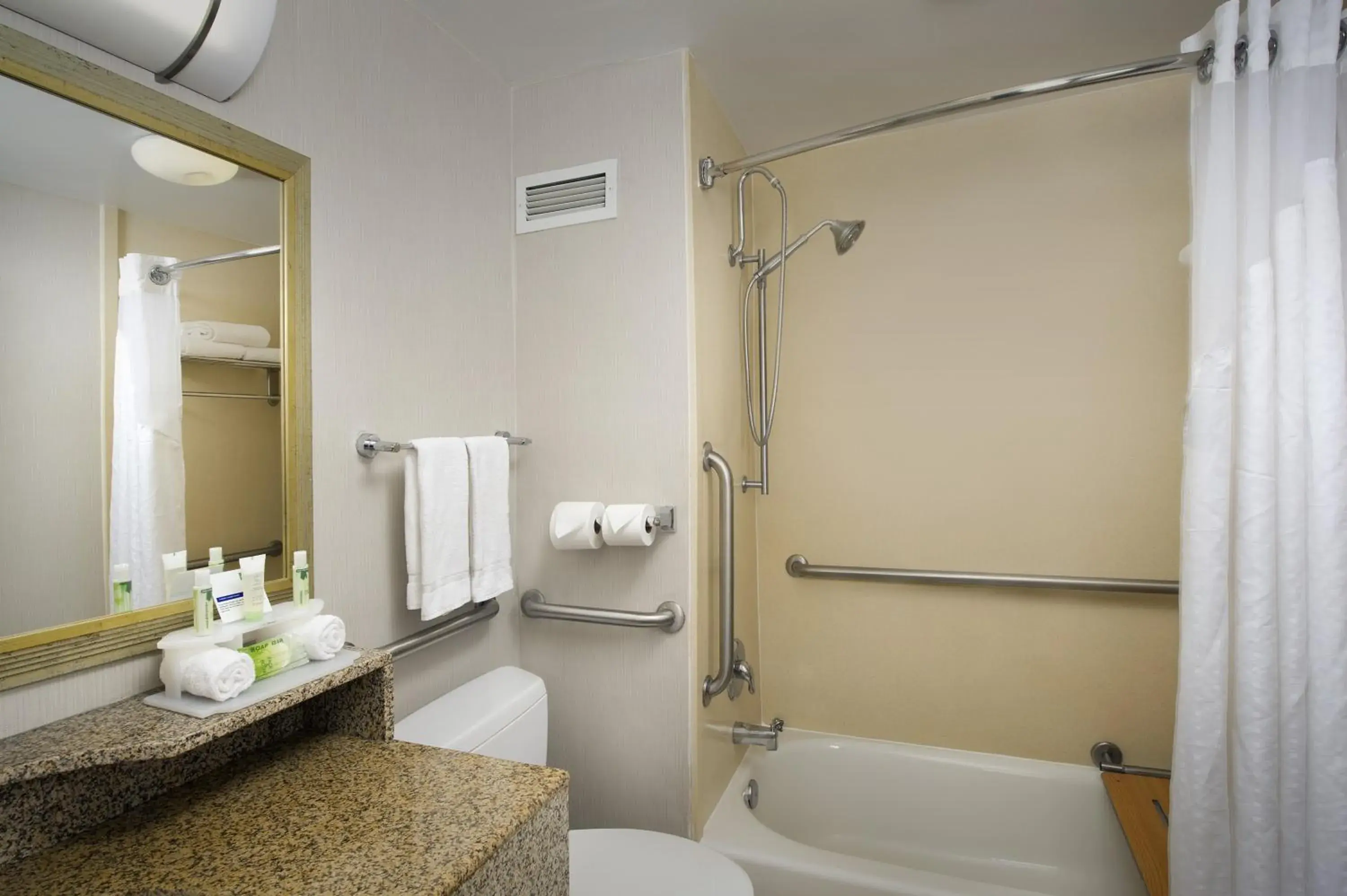 Photo of the whole room, Bathroom in Holiday Inn Express Baltimore At The Stadiums, an IHG Hotel